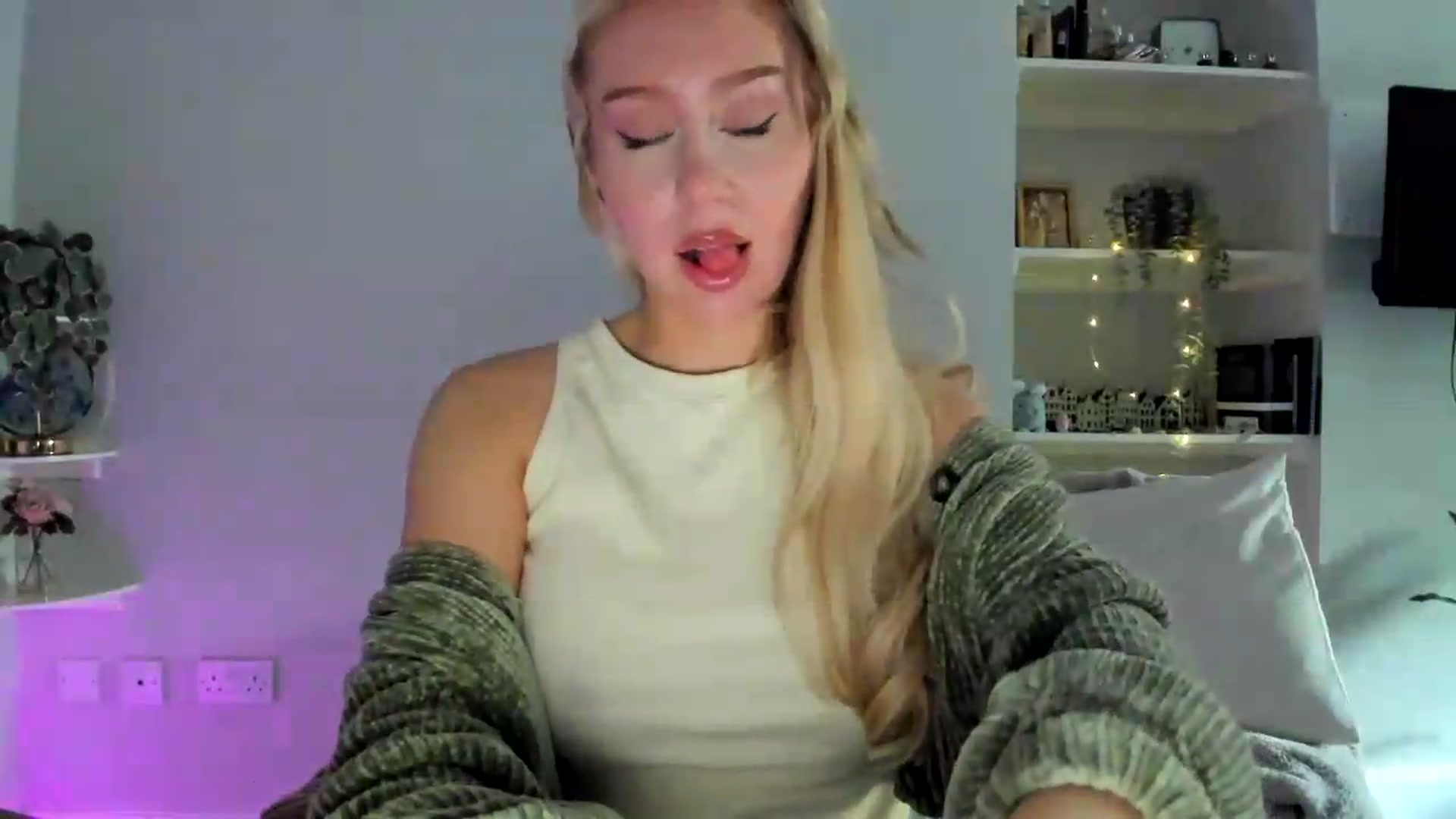Gallery image thumbnail from British_Cutie's myfreecams stream on, 05/12/2026, 14:51 image 20 of 20