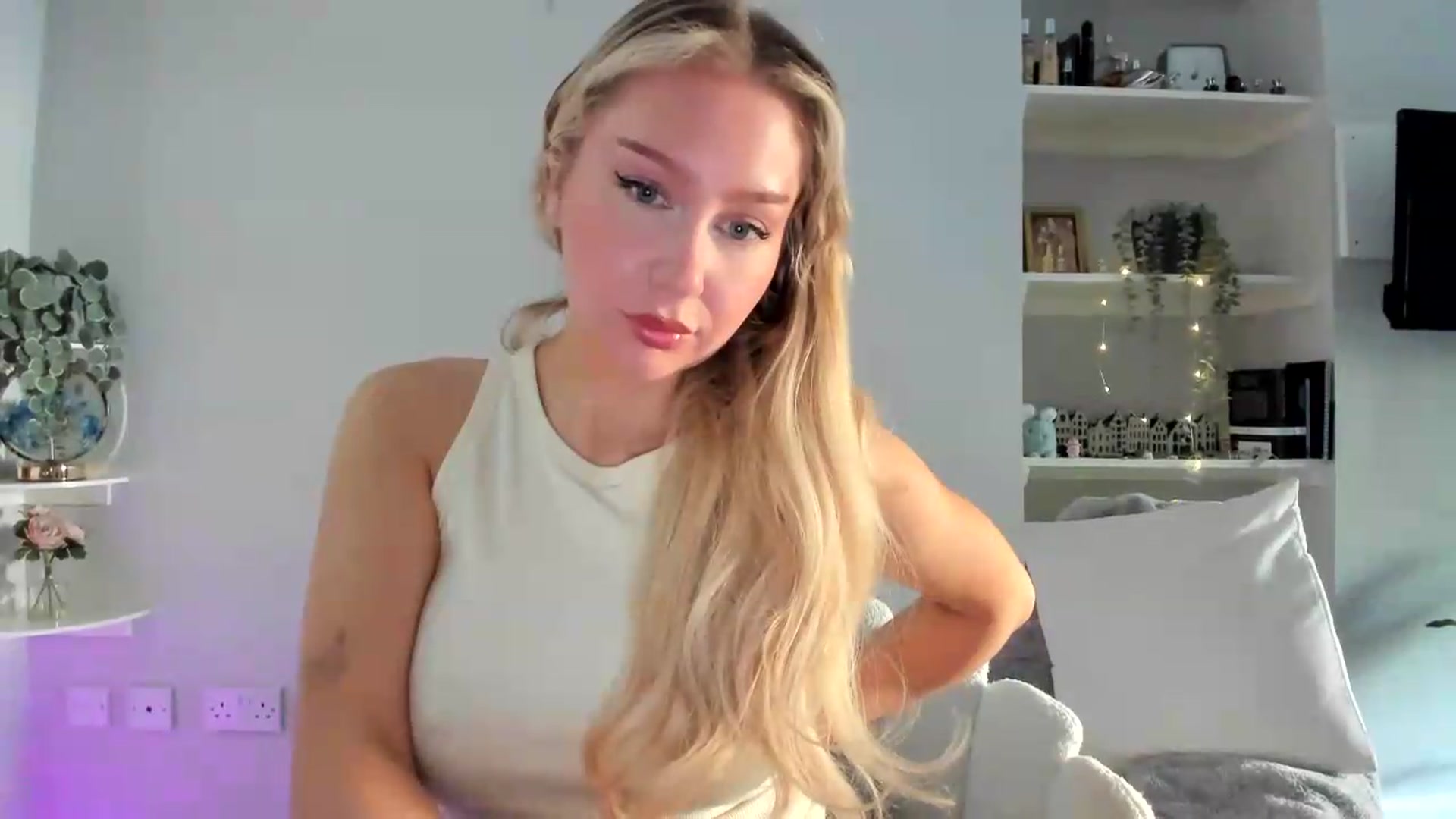 Gallery image thumbnail from British_Cutie's myfreecams stream on, 05/12/2026, 14:51 image 3 of 20