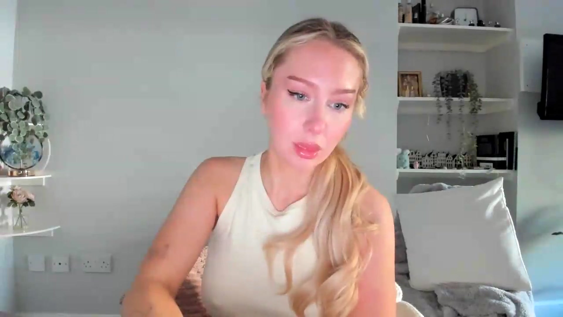 Gallery image thumbnail from British_Cutie's myfreecams stream on, 05/12/2026, 16:50 image 7 of 20