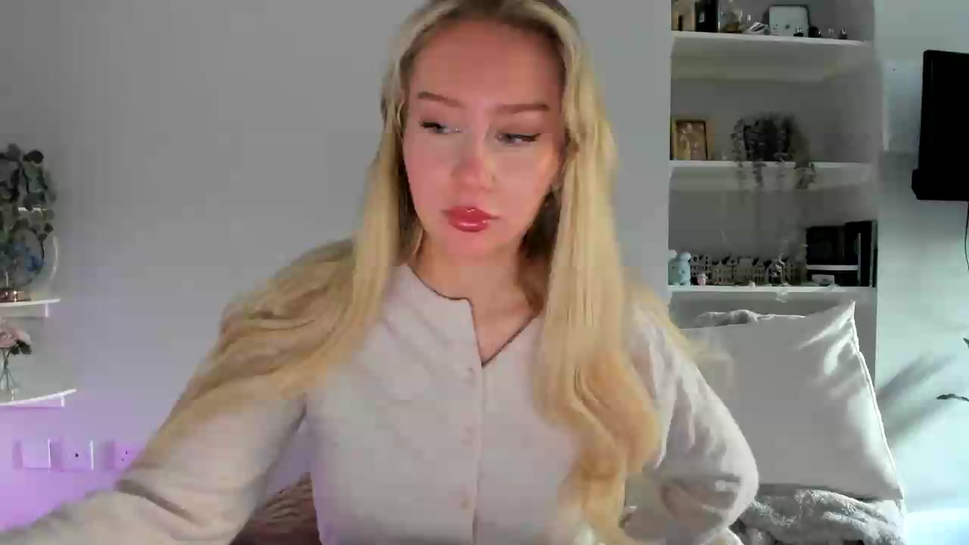 Gallery image thumbnail from British_Cutie's myfreecams stream on, 05/13/2026, 14:09 image 1 of 20