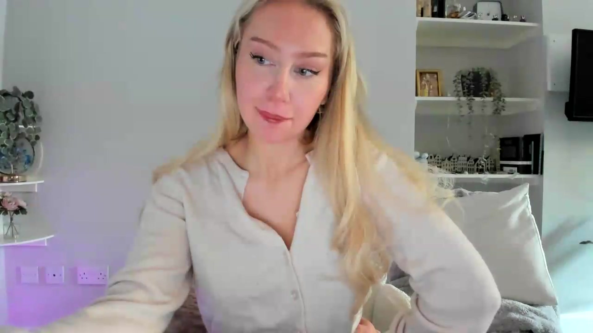 Gallery image thumbnail from British_Cutie's myfreecams stream on, 05/13/2026, 14:09 image 7 of 20