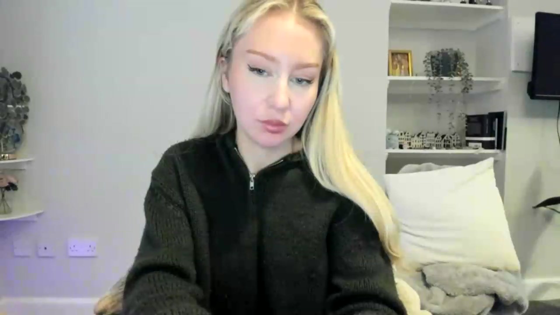 Gallery image thumbnail from British_Cutie's myfreecams stream on, 05/13/2026, 18:25 image 18 of 20