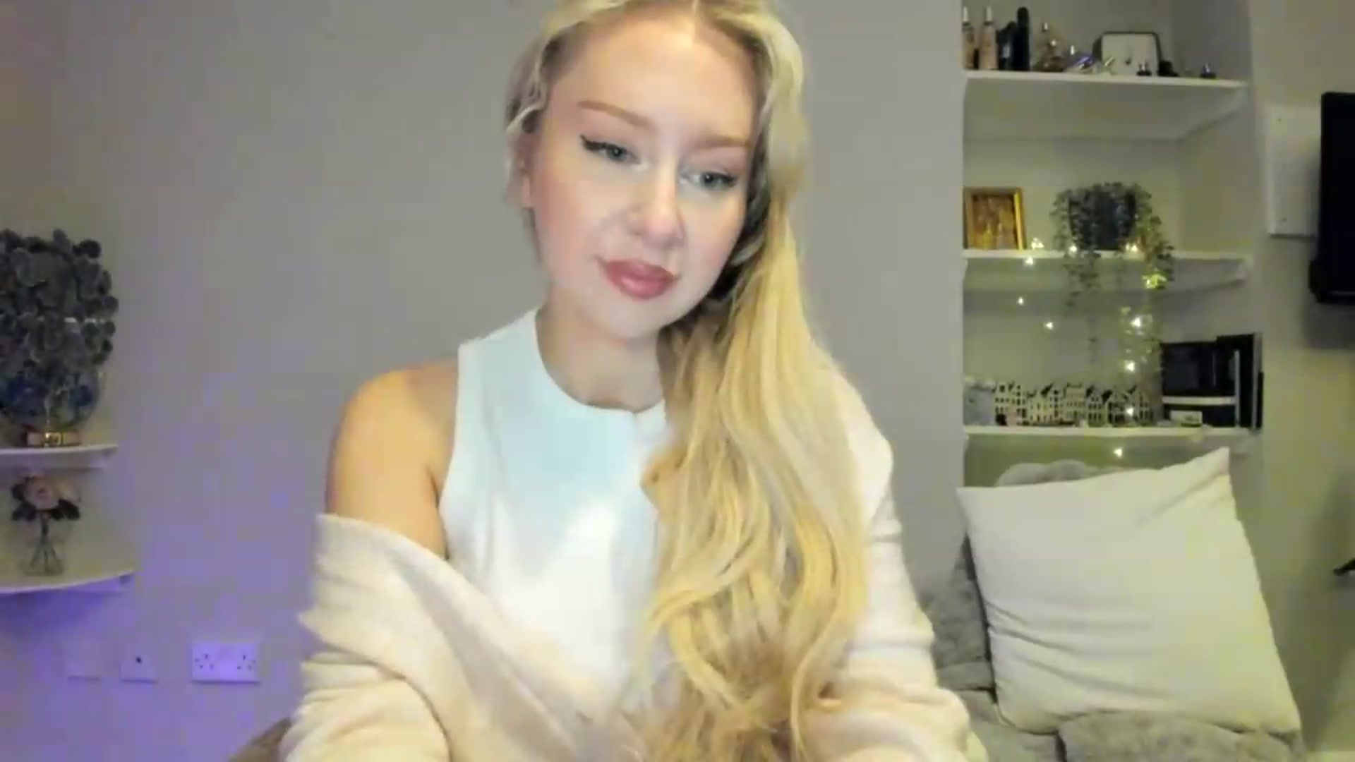Gallery image thumbnail from British_Cutie's myfreecams stream on, 05/13/2026, 21:29 image 11 of 20