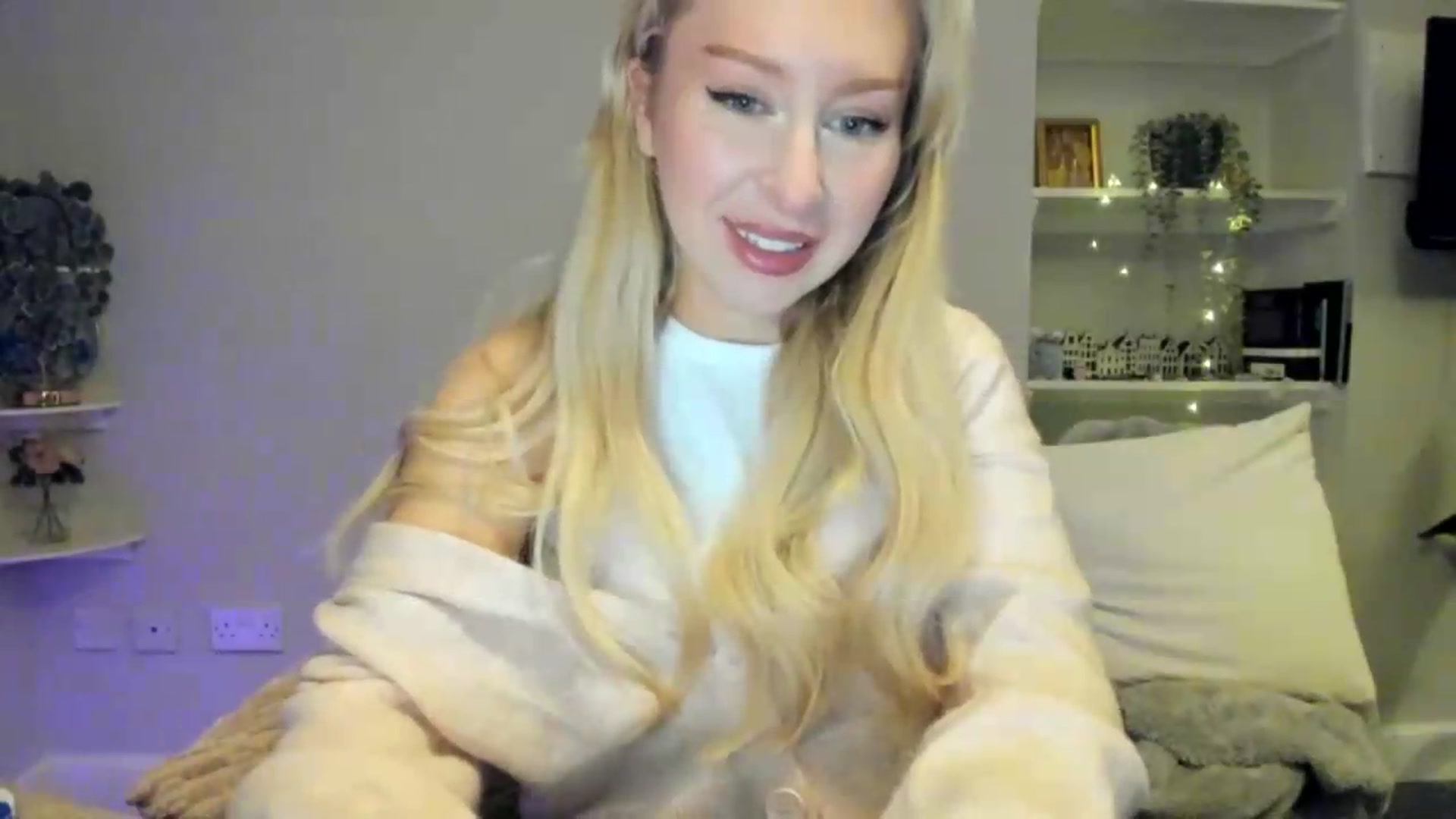 Gallery image thumbnail from British_Cutie's myfreecams stream on, 05/13/2026, 21:29 image 3 of 20