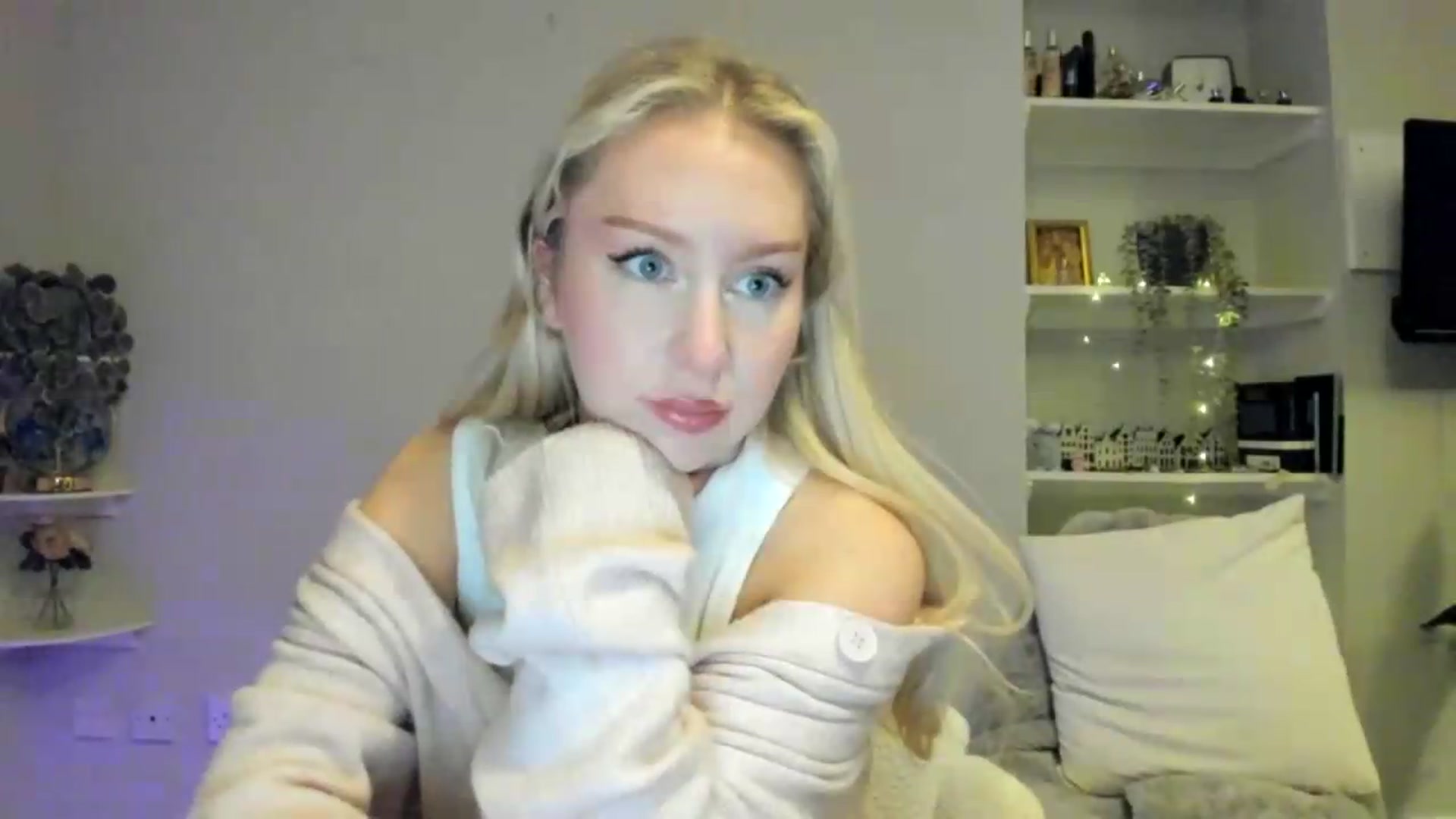 Gallery image thumbnail from British_Cutie's myfreecams stream on, 05/13/2026, 21:29 image 15 of 20