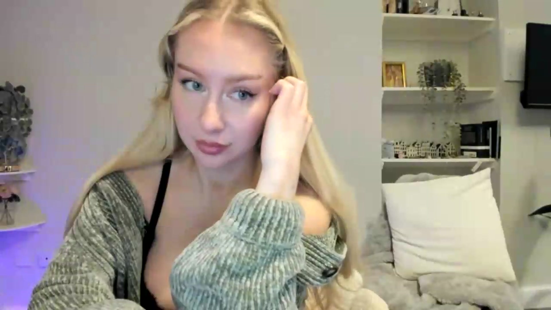 Gallery image thumbnail from British_Cutie's myfreecams stream on, 05/14/2026, 19:00 image 19 of 20
