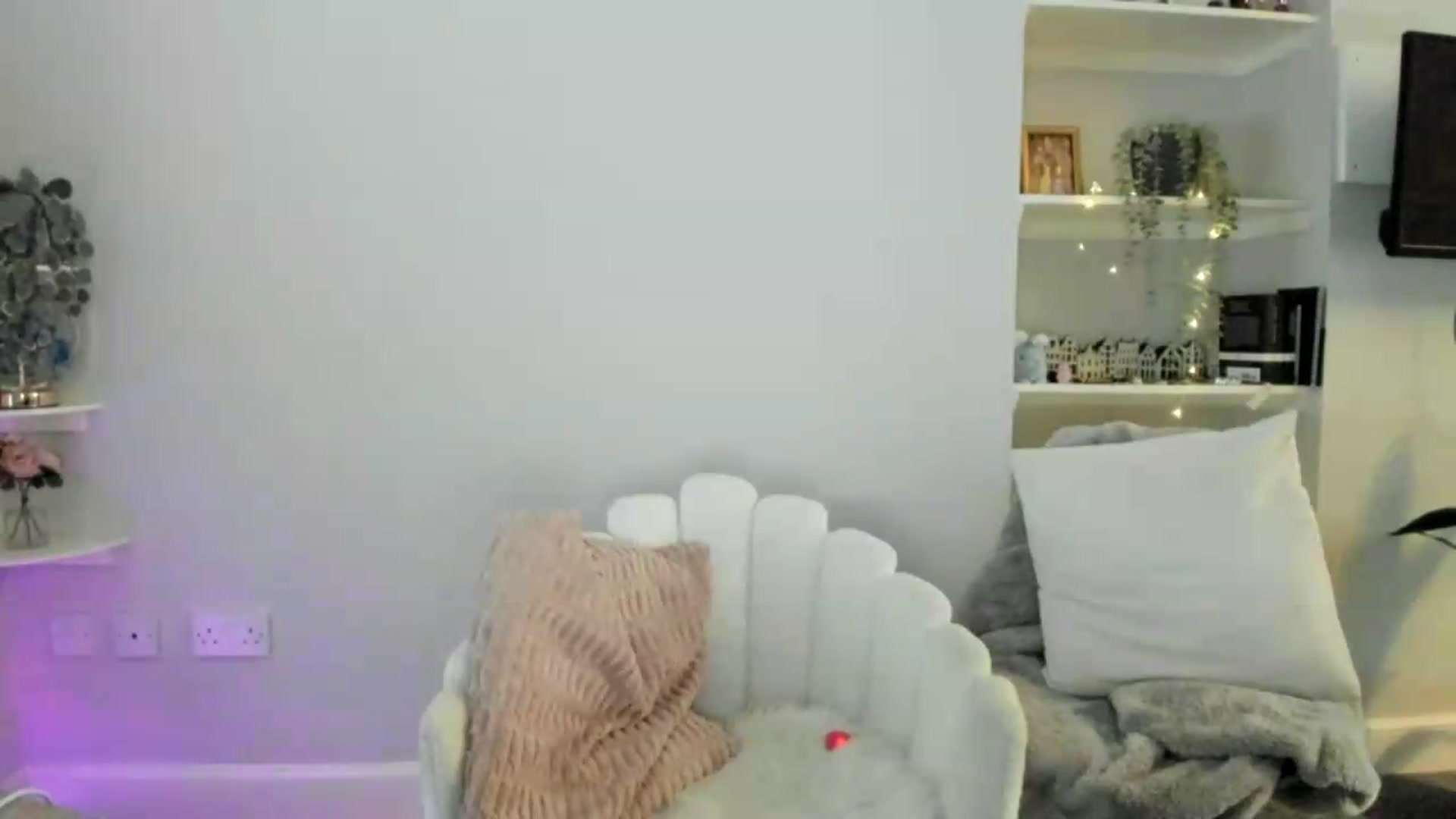 Gallery image thumbnail from British_Cutie's myfreecams stream on, 05/15/2026, 09:30 image 8 of 20