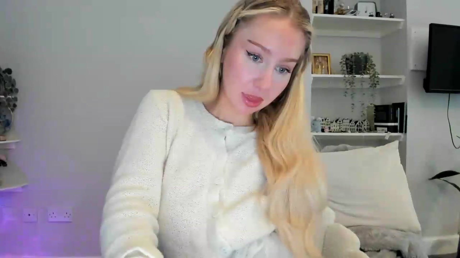 Gallery image thumbnail from British_Cutie's myfreecams stream on, 05/15/2026, 12:57 image 3 of 20