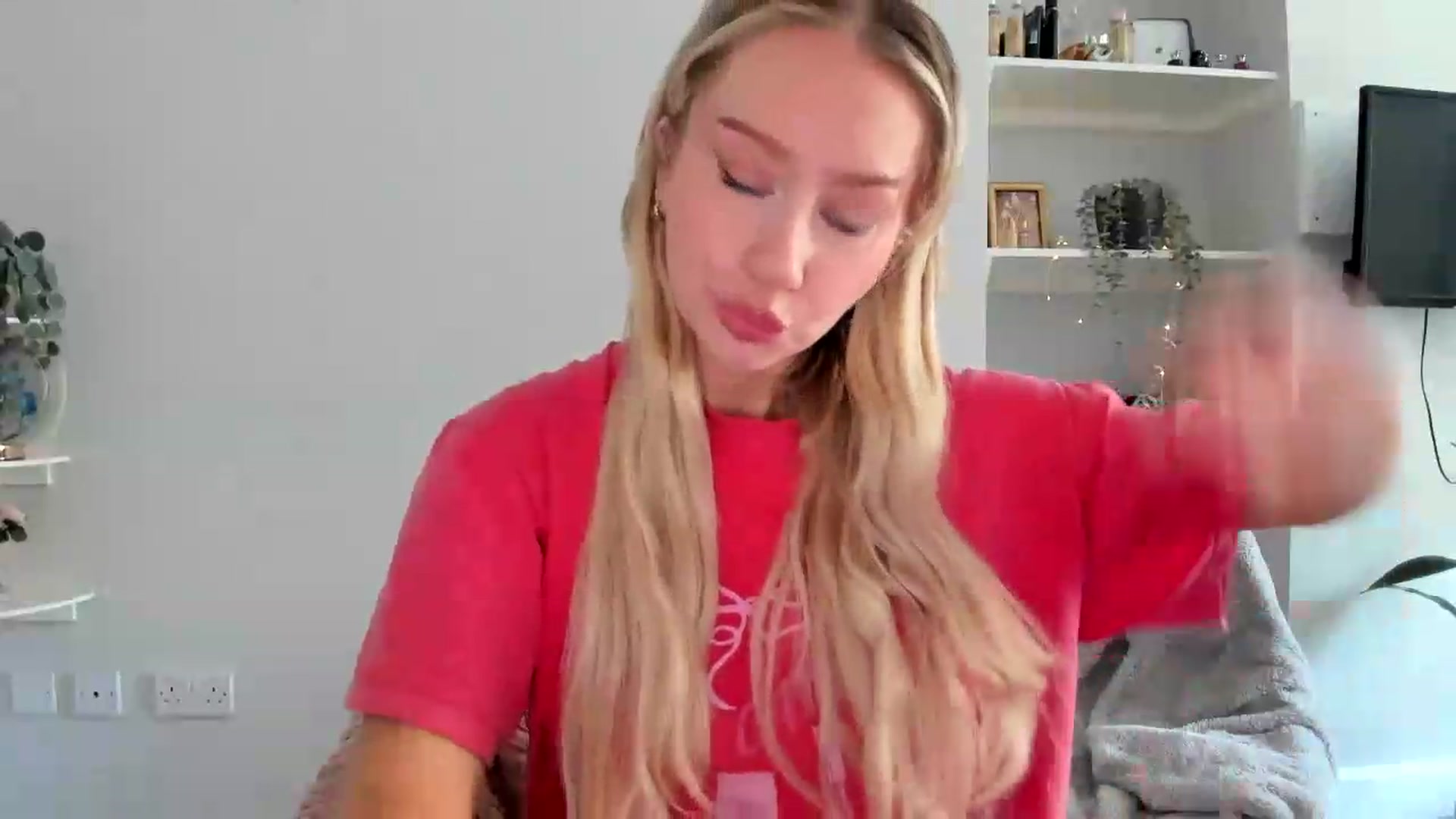 Gallery image thumbnail from British_Cutie's myfreecams stream on, 05/17/2026, 08:56 image 17 of 20