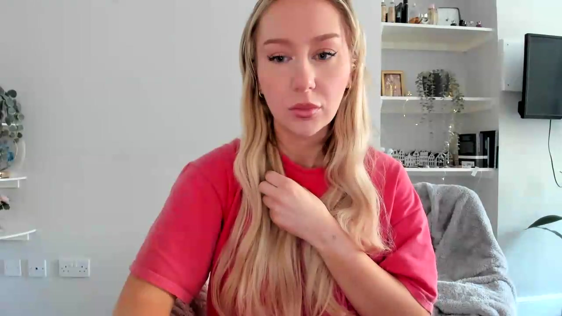 Gallery image thumbnail from British_Cutie's myfreecams stream on, 05/17/2026, 08:56 image 15 of 20