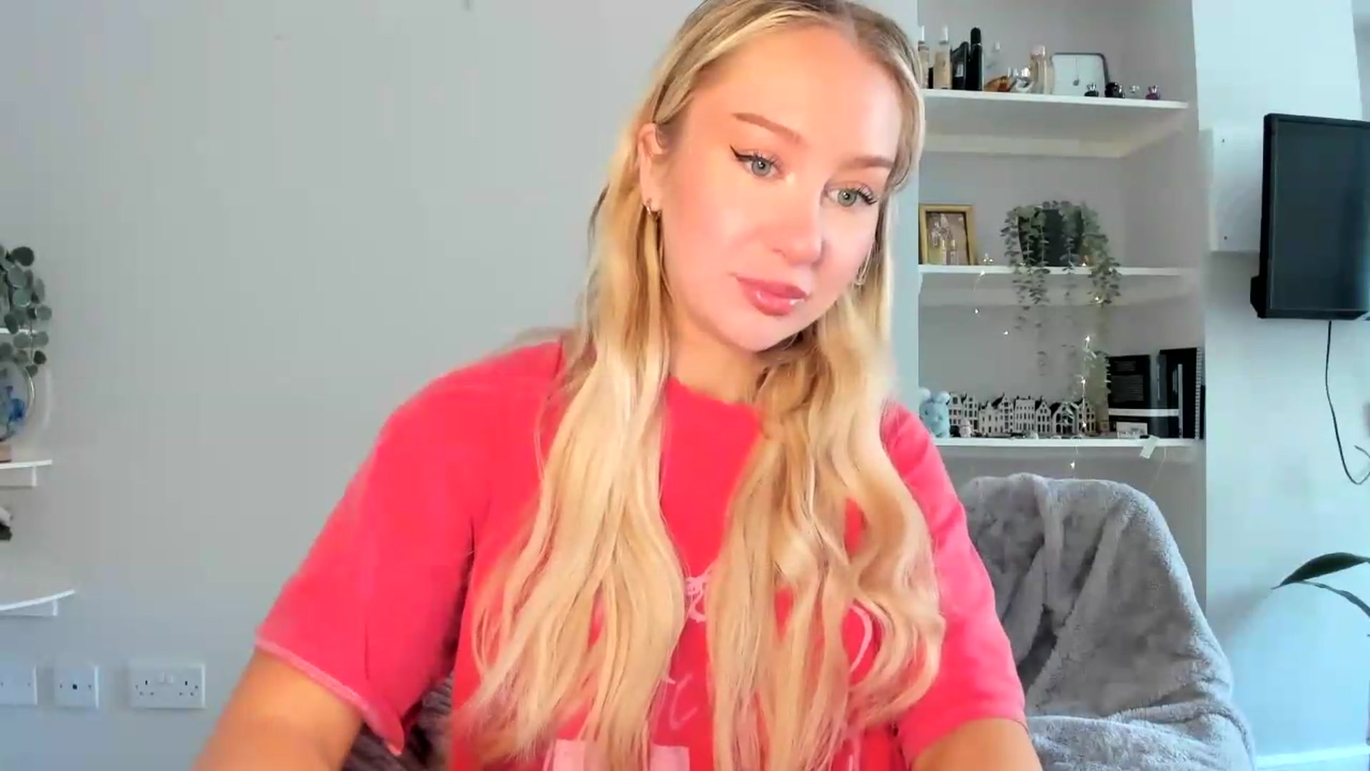 Gallery image thumbnail from British_Cutie's myfreecams stream on, 05/17/2026, 08:56 image 3 of 20