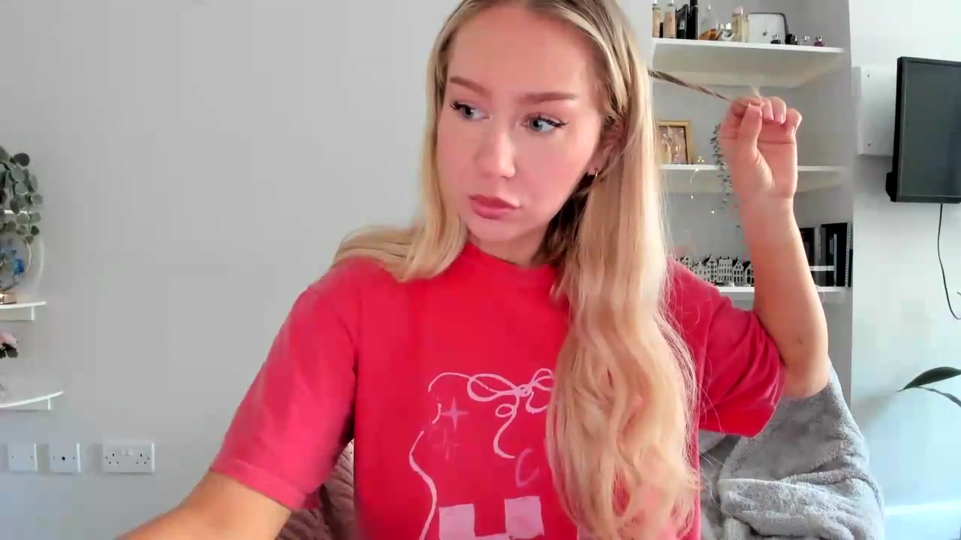 Gallery image thumbnail from British_Cutie's myfreecams stream on, 05/17/2026, 08:56 image 12 of 20