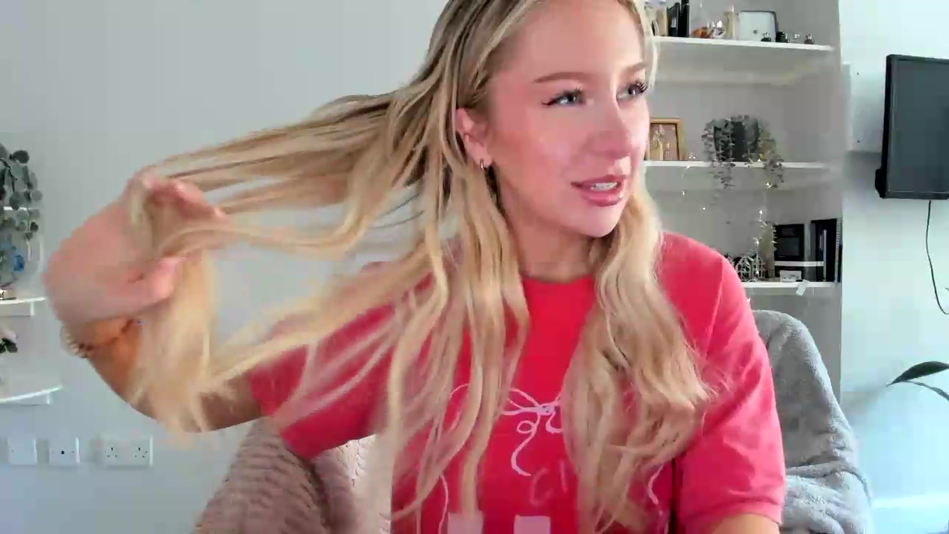 Gallery image thumbnail from British_Cutie's myfreecams stream on, 05/17/2026, 08:56 image 16 of 20