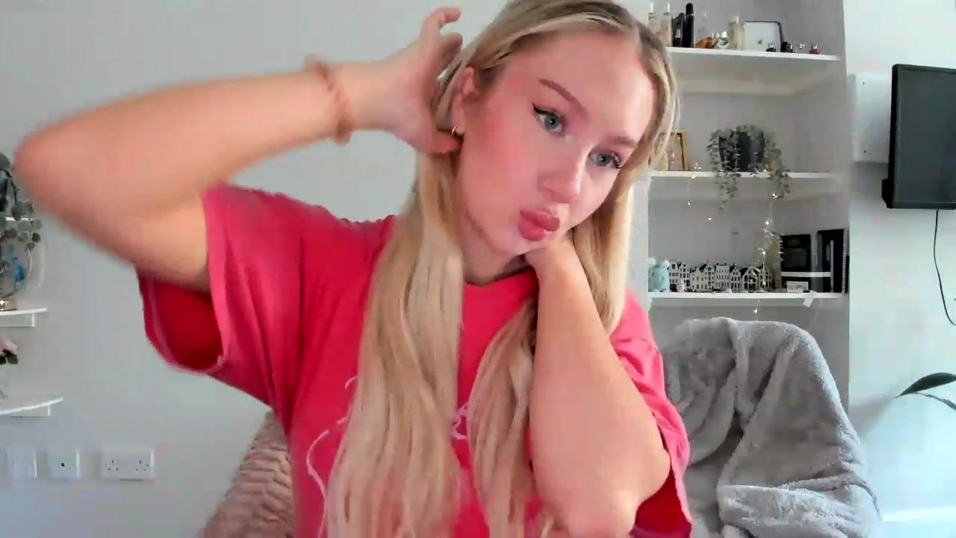 Gallery image thumbnail from British_Cutie's myfreecams stream on, 05/17/2026, 08:56 image 18 of 20