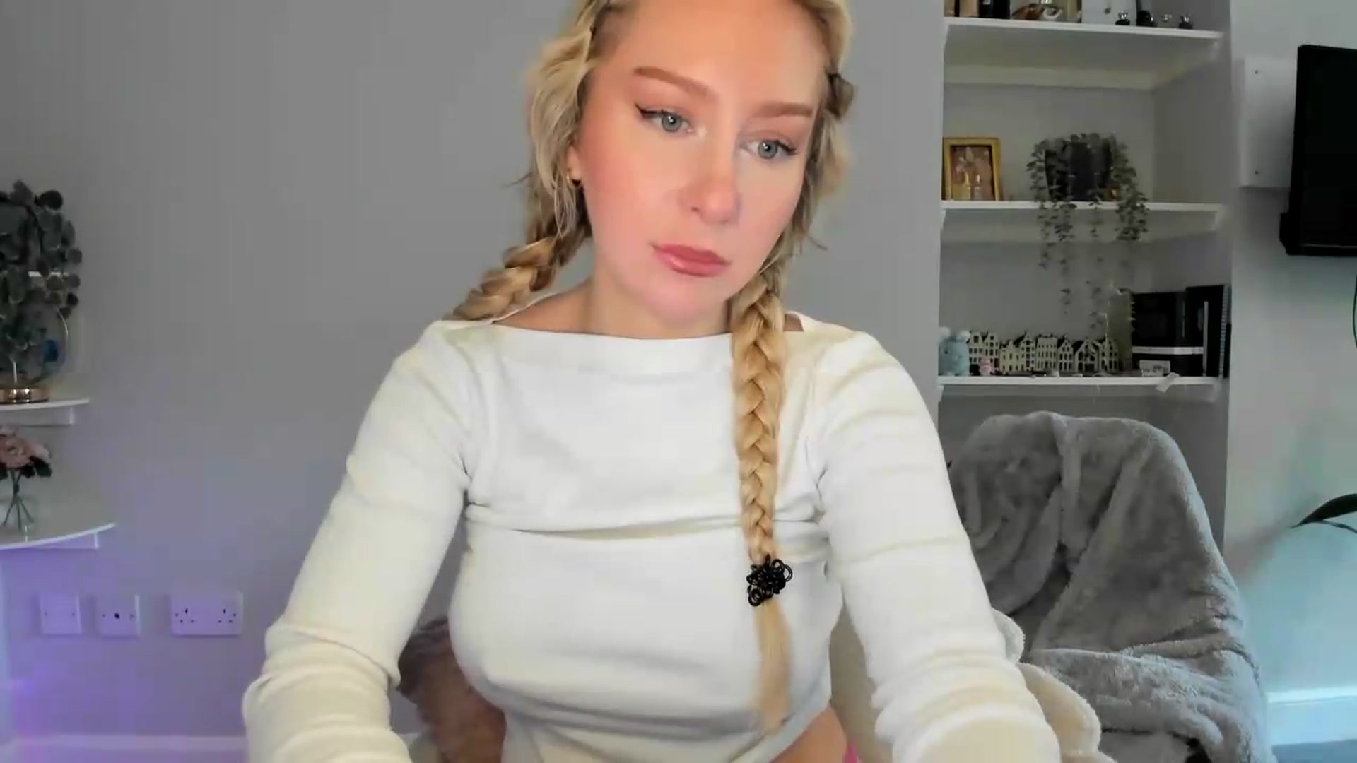 Gallery image thumbnail from British_Cutie's myfreecams stream on, 05/17/2026, 12:44 image 3 of 20