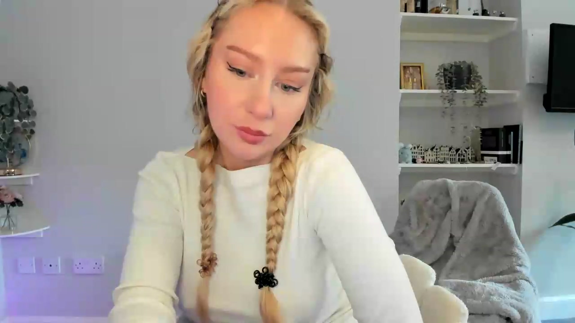 Gallery image thumbnail from British_Cutie's myfreecams stream on, 05/17/2026, 12:44 image 9 of 20