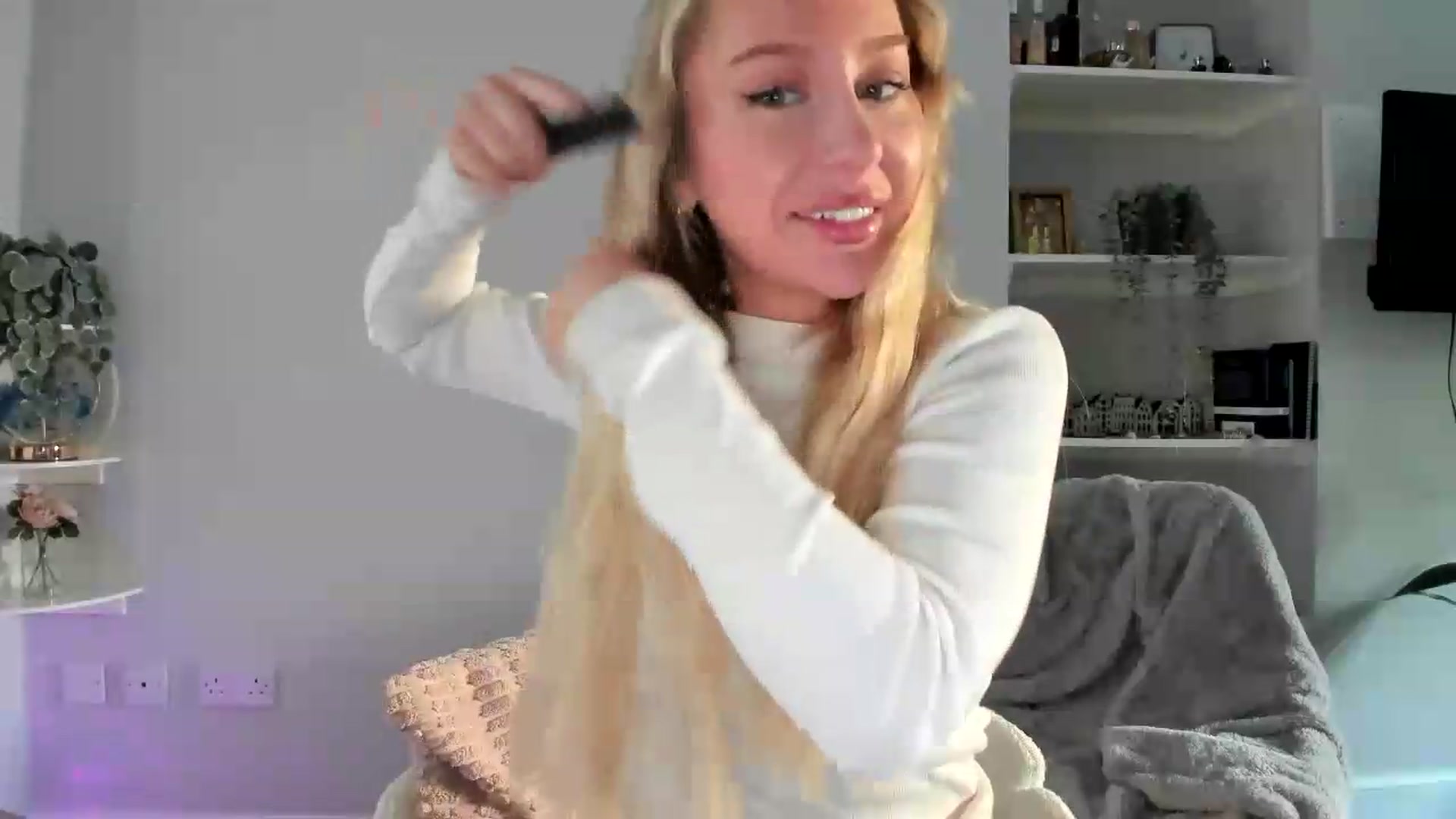 Gallery image thumbnail from British_Cutie's myfreecams stream on, 05/17/2026, 14:43 image 3 of 20