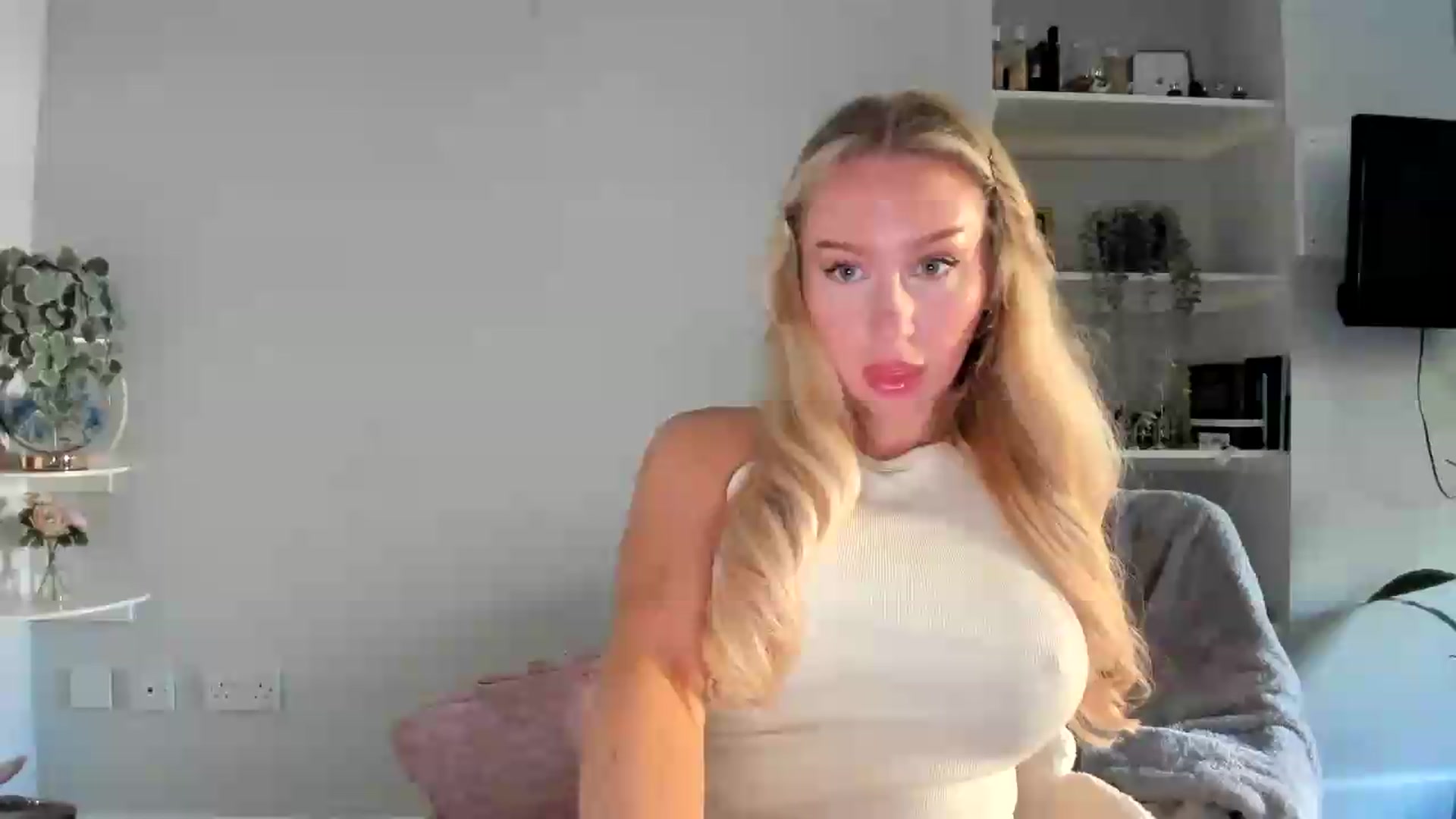 Gallery image thumbnail from British_Cutie's myfreecams stream on, 05/17/2026, 17:02 image 2 of 20