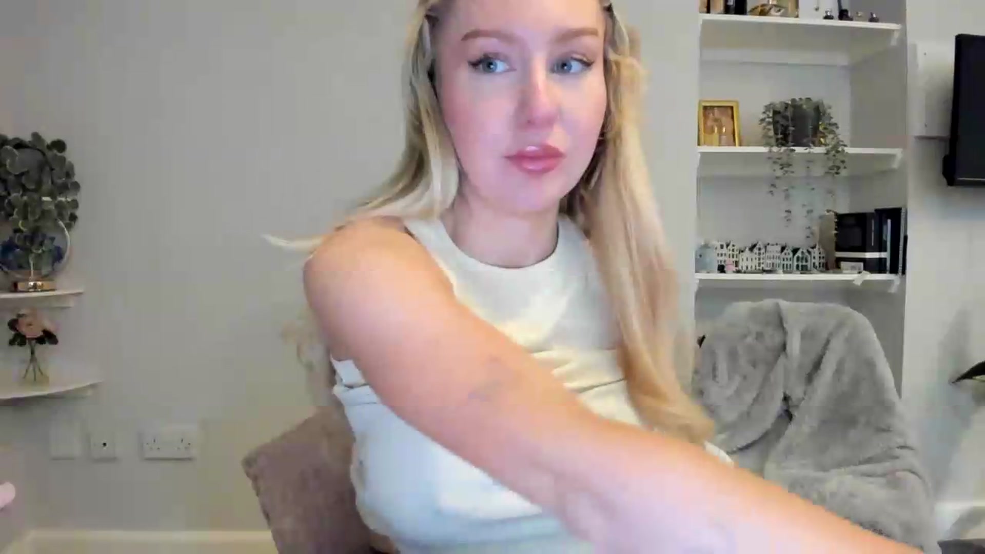 Gallery image thumbnail from British_Cutie's myfreecams stream on, 05/17/2026, 22:04 image 7 of 20