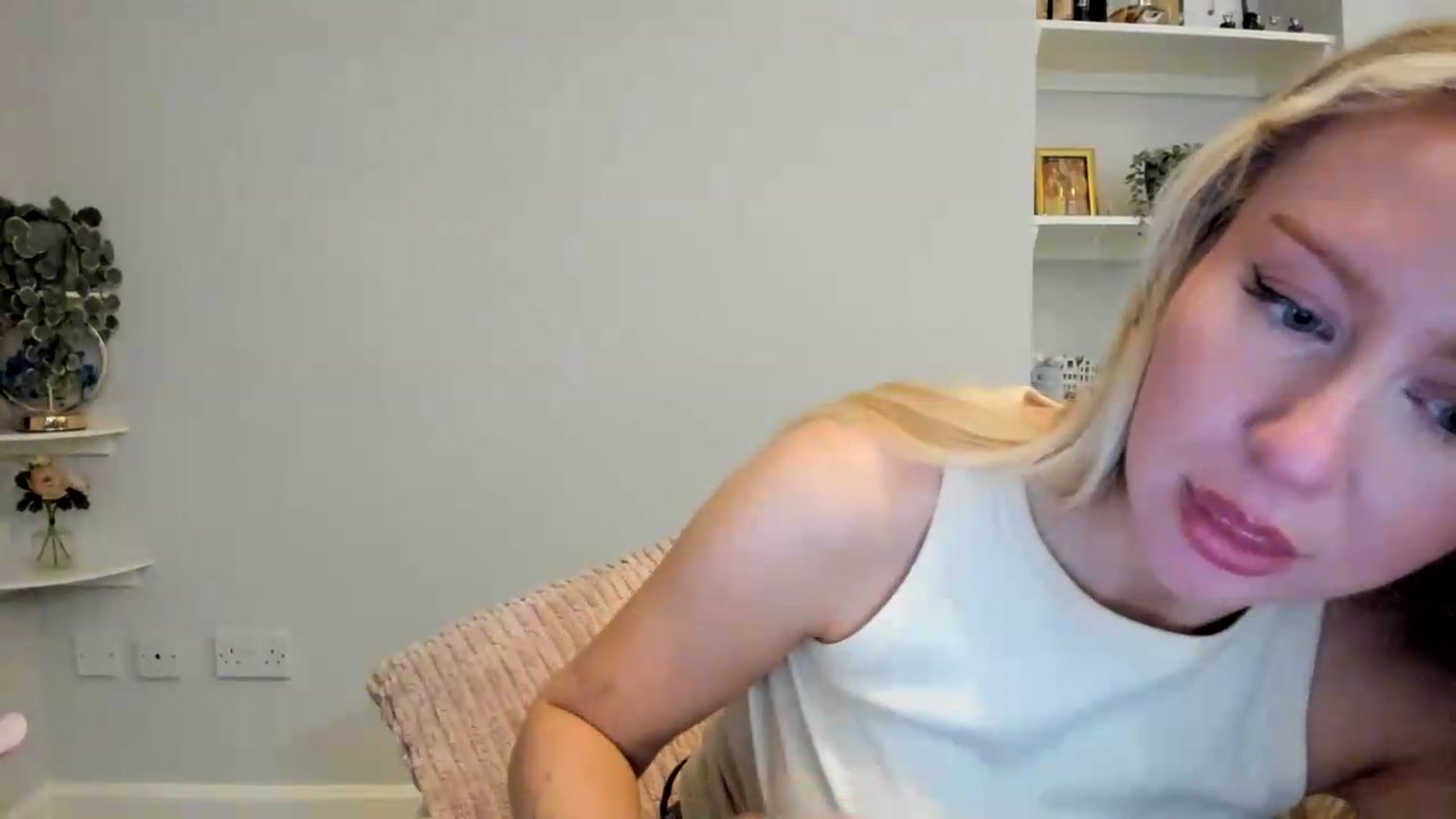 Gallery image thumbnail from British_Cutie's myfreecams stream on, 05/17/2026, 22:04 image 8 of 20