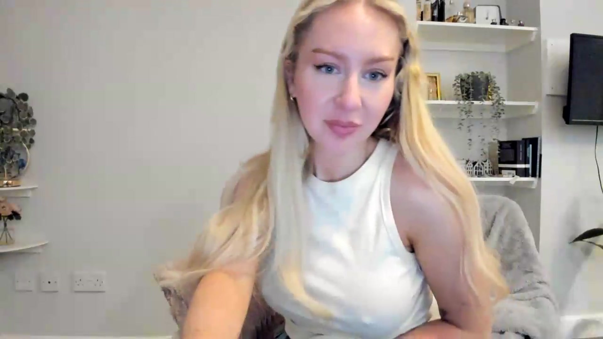 Gallery image thumbnail from British_Cutie's myfreecams stream on, 05/17/2026, 22:04 image 16 of 20