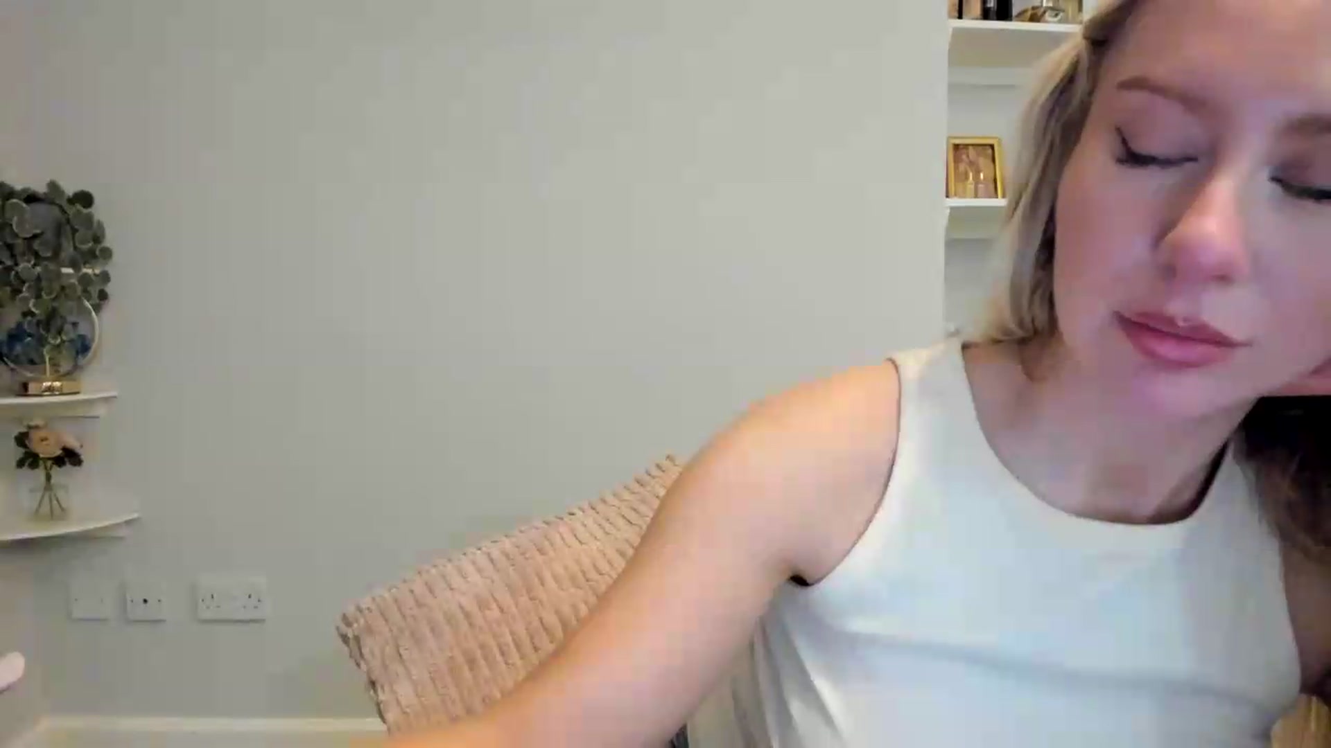 Gallery image thumbnail from British_Cutie's myfreecams stream on, 05/17/2026, 22:04 image 9 of 20
