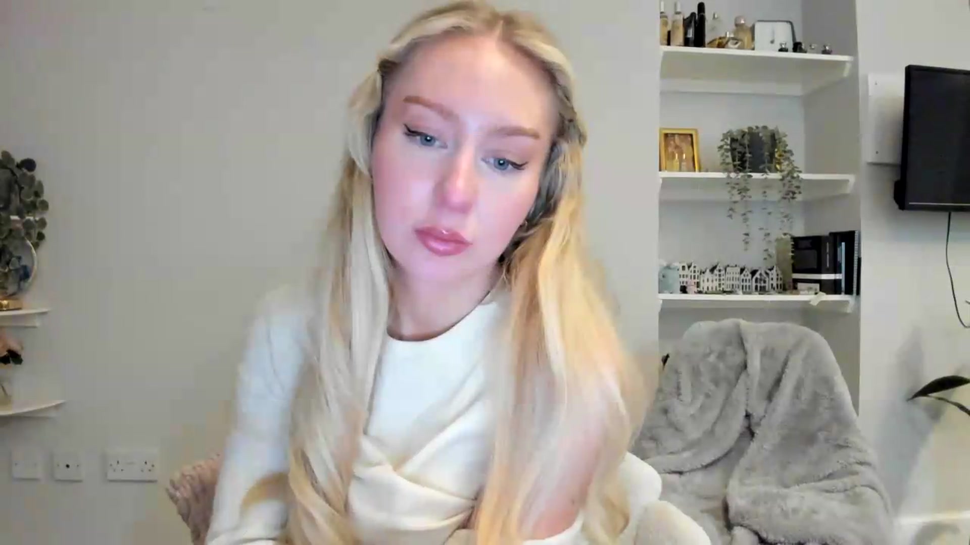 Gallery image thumbnail from British_Cutie's myfreecams stream on, 05/17/2026, 22:04 image 2 of 20