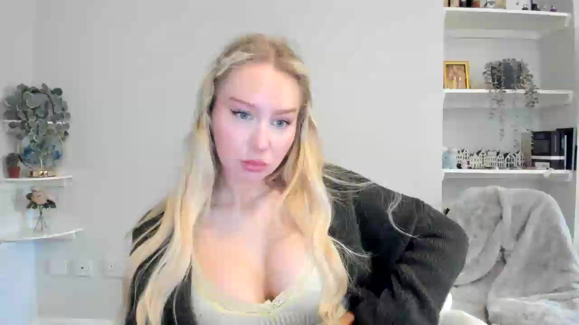 Gallery image thumbnail from British_Cutie's myfreecams stream on, 05/18/2026, 16:34 image 1 of 20