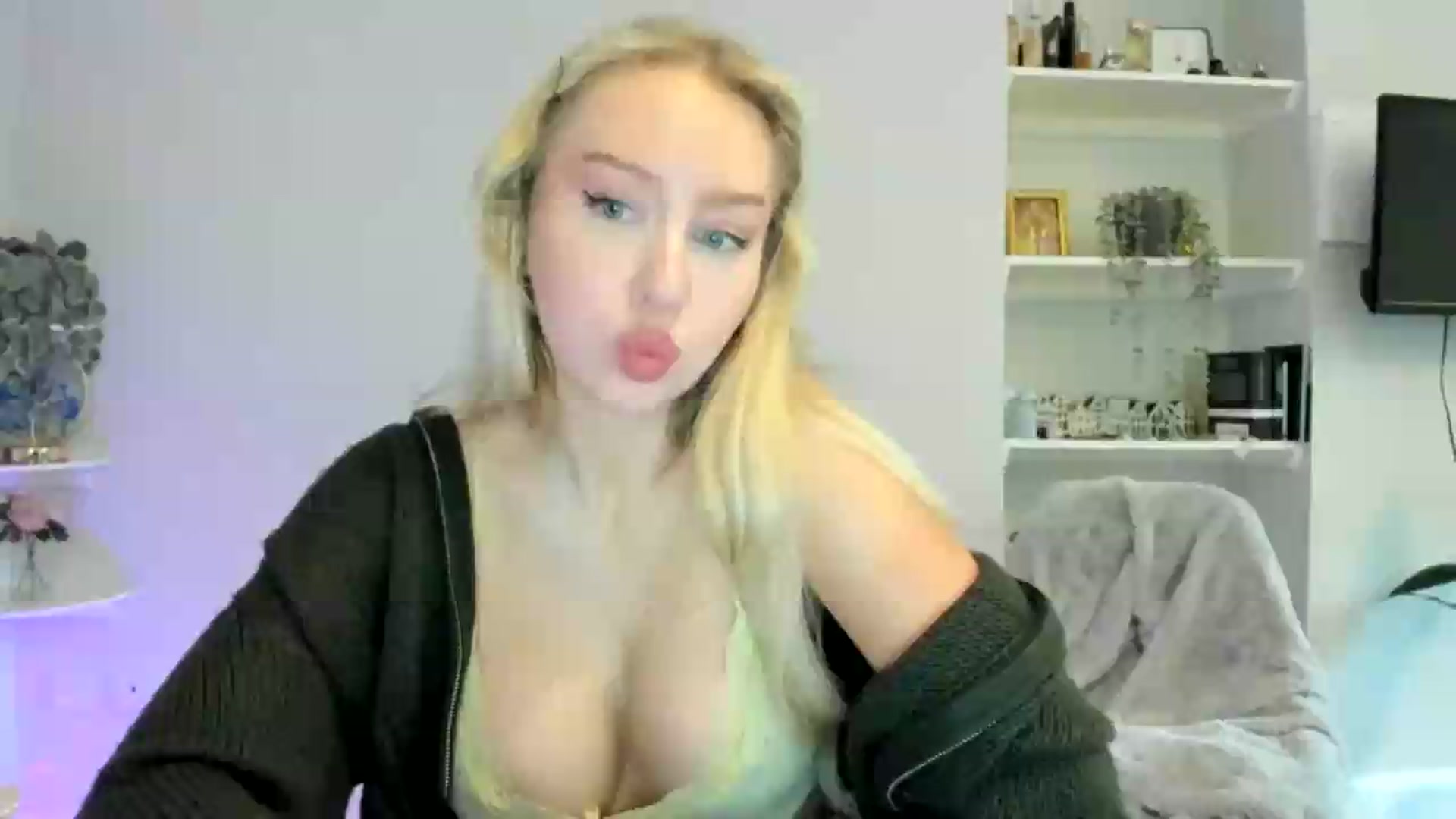 Gallery image thumbnail from British_Cutie's myfreecams stream on, 05/18/2026, 18:29 image 11 of 20