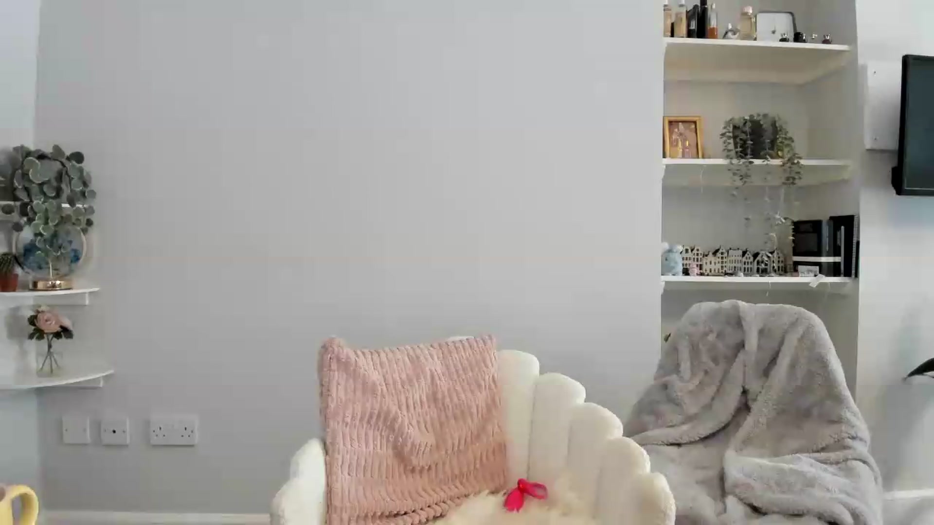 Gallery image thumbnail from British_Cutie's myfreecams stream on, 05/19/2026, 08:49 image 9 of 20