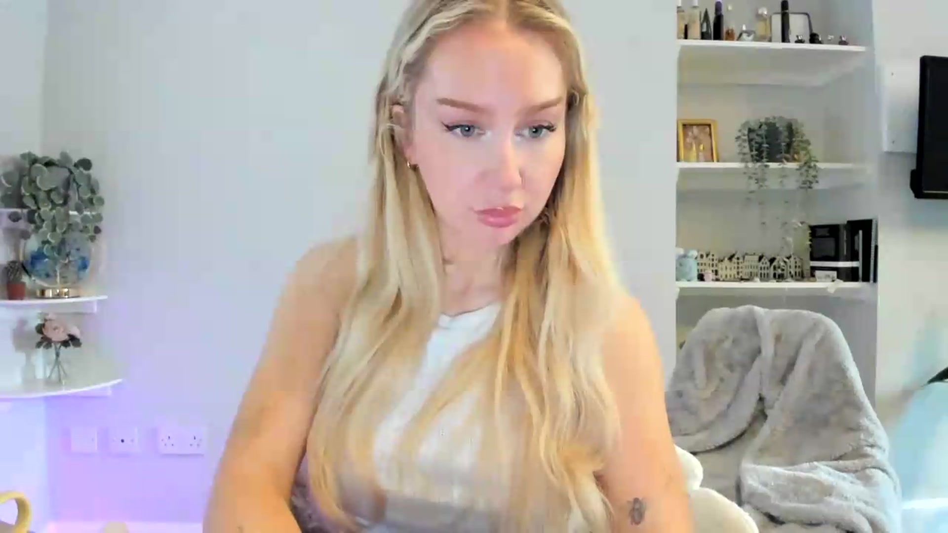 Gallery image thumbnail from British_Cutie's myfreecams stream on, 05/19/2026, 10:59 image 19 of 20