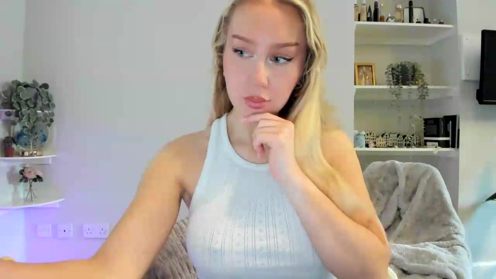 Gallery image thumbnail from British_Cutie's myfreecams stream on, 05/19/2026, 10:59 image 17 of 20