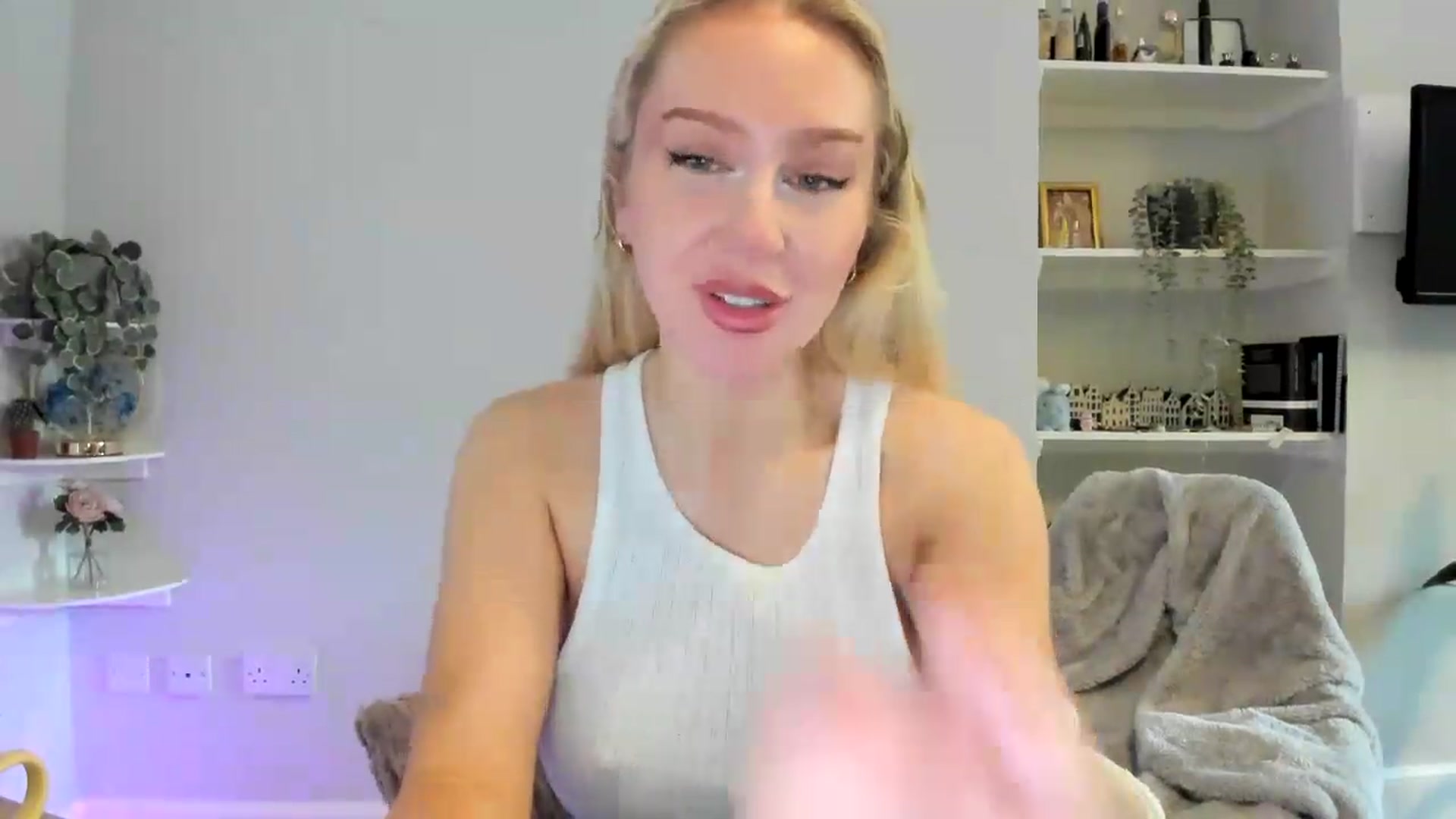 Gallery image thumbnail from British_Cutie's myfreecams stream on, 05/19/2026, 10:59 image 9 of 20