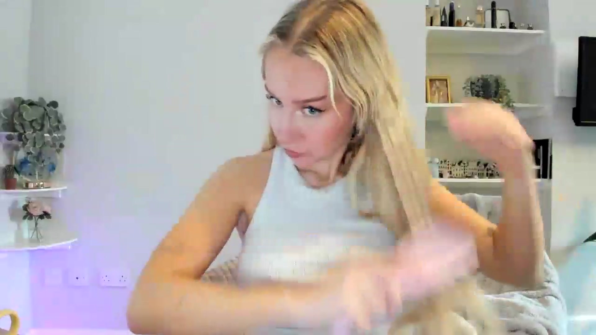 Gallery image thumbnail from British_Cutie's myfreecams stream on, 05/19/2026, 10:59 image 18 of 20