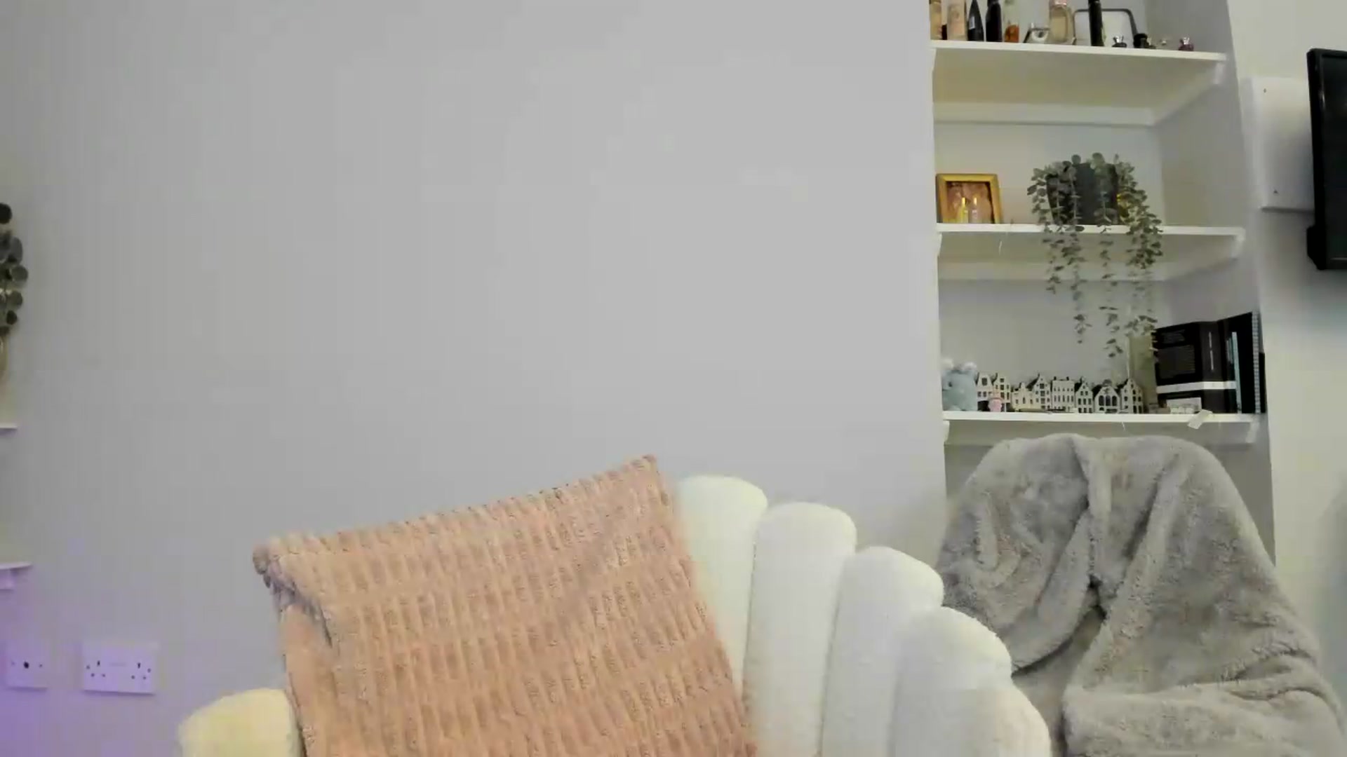 Gallery image thumbnail from British_Cutie's myfreecams stream on, 05/19/2026, 17:42 image 18 of 20