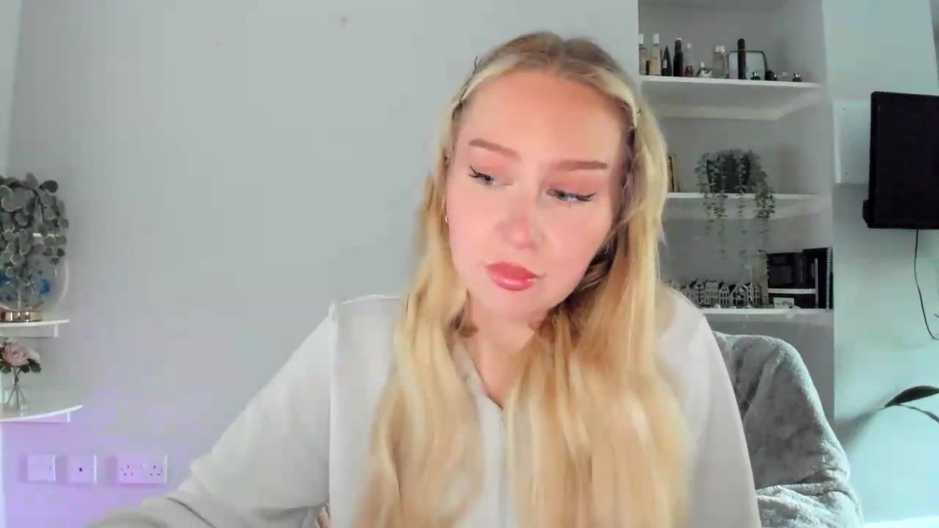 Gallery image thumbnail from British_Cutie's myfreecams stream on, 05/19/2026, 17:42 image 7 of 20