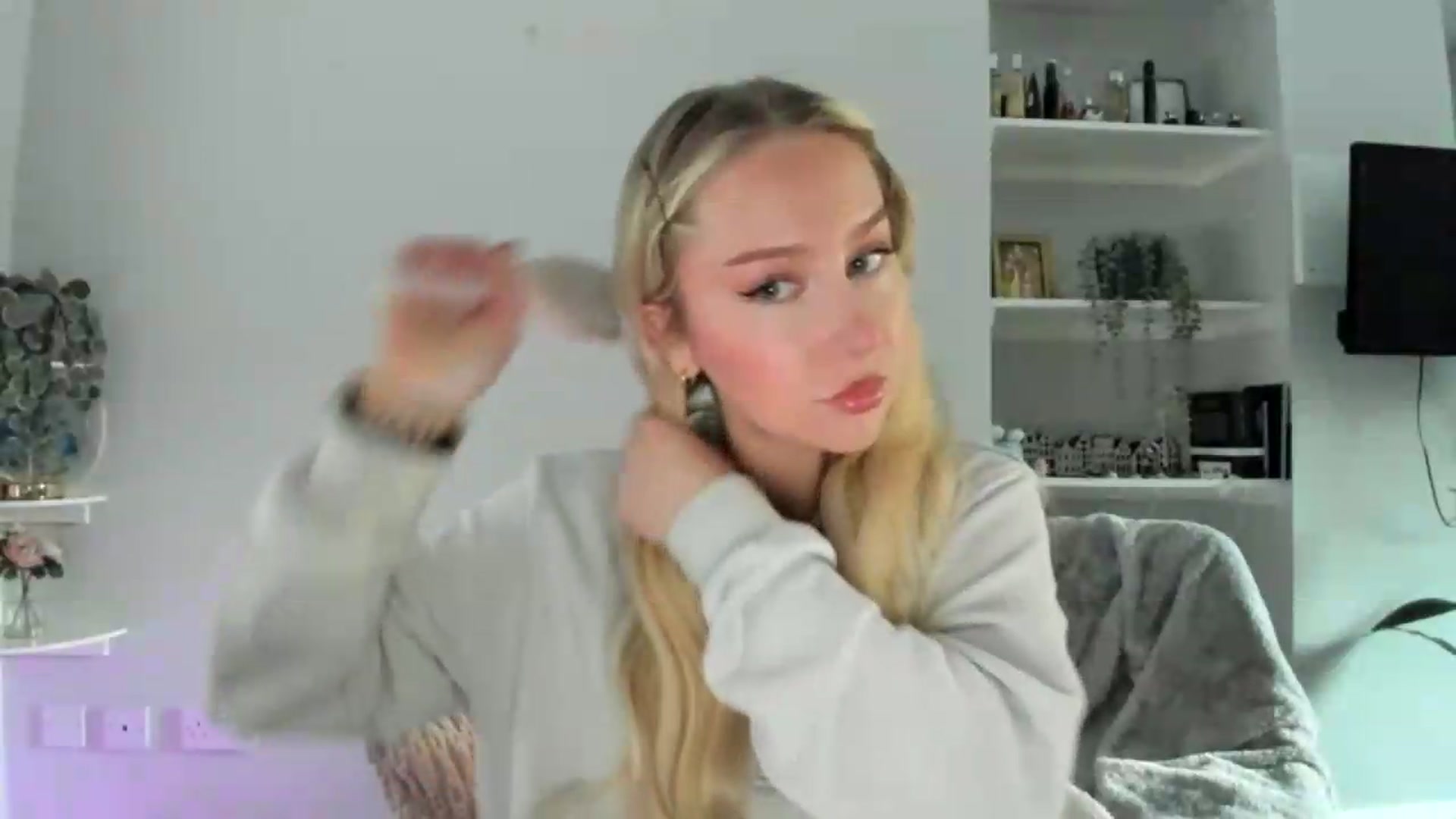 Gallery image thumbnail from British_Cutie's myfreecams stream on, 05/19/2026, 17:42 image 4 of 20