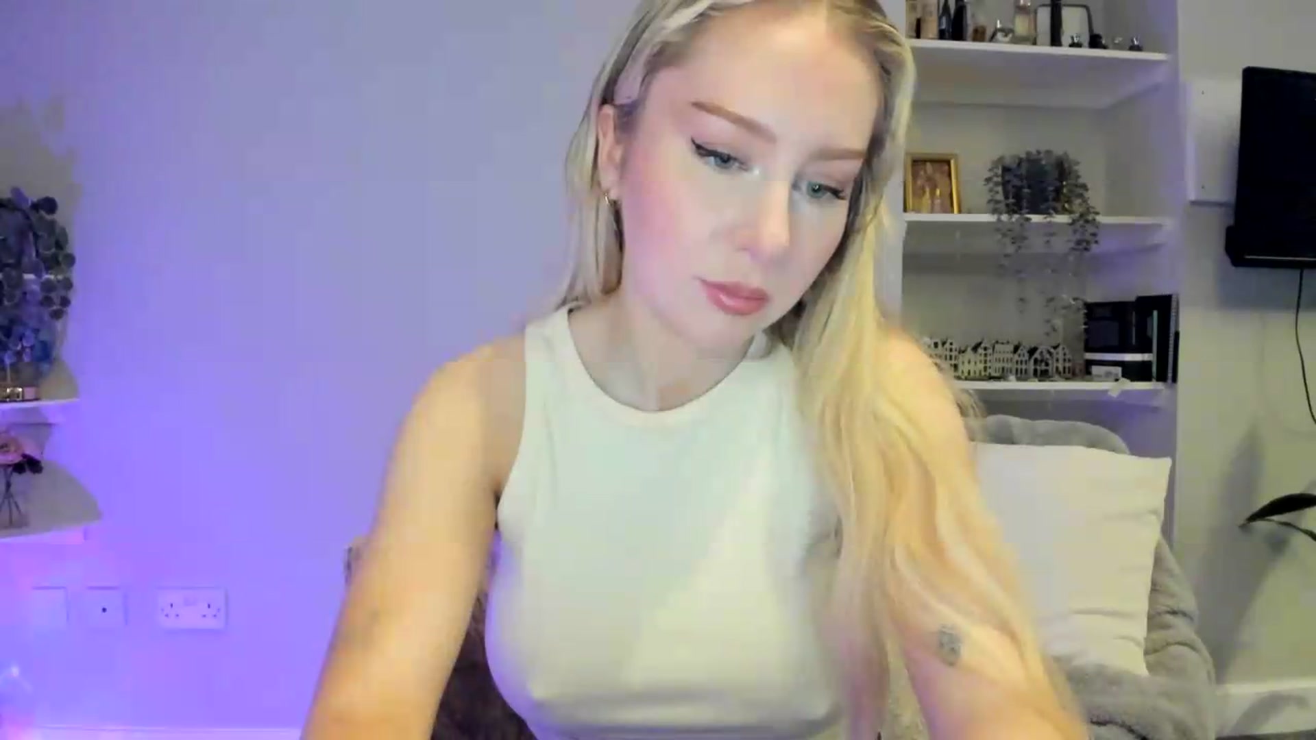 Gallery image thumbnail from British_Cutie's myfreecams stream on, 05/20/2026, 19:36 image 8 of 20