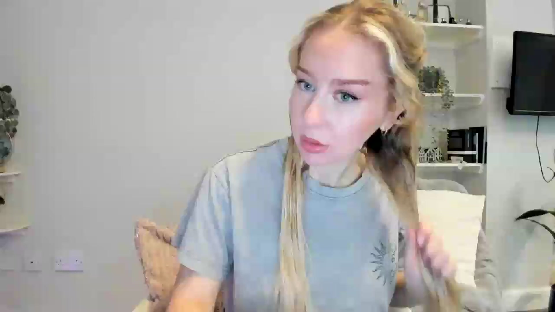 Gallery image thumbnail from British_Cutie's myfreecams stream on, 05/21/2026, 14:44 image 1 of 20