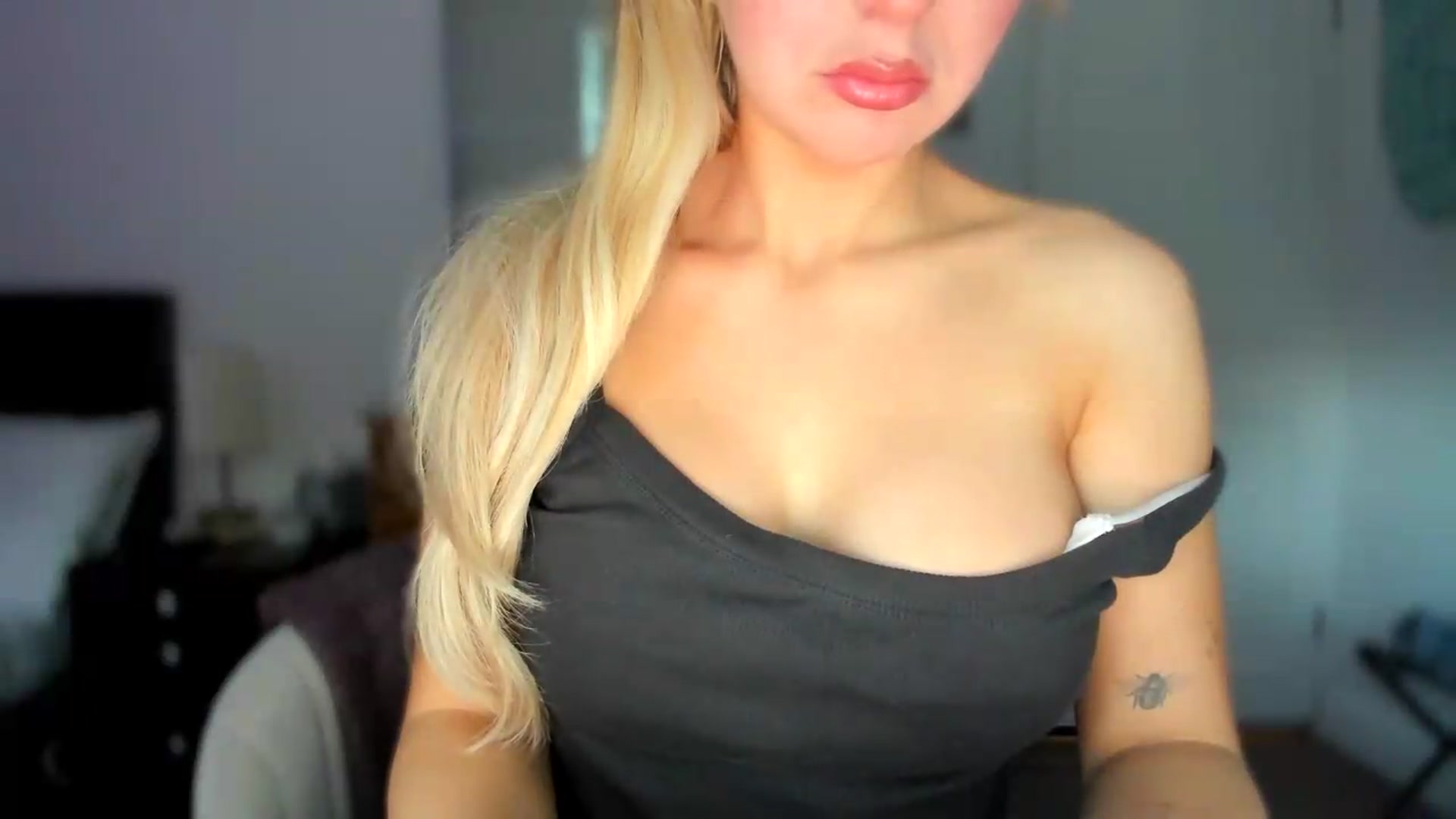 Gallery image thumbnail from British_Cutie's myfreecams stream on, 05/22/2026, 19:36 image 17 of 20