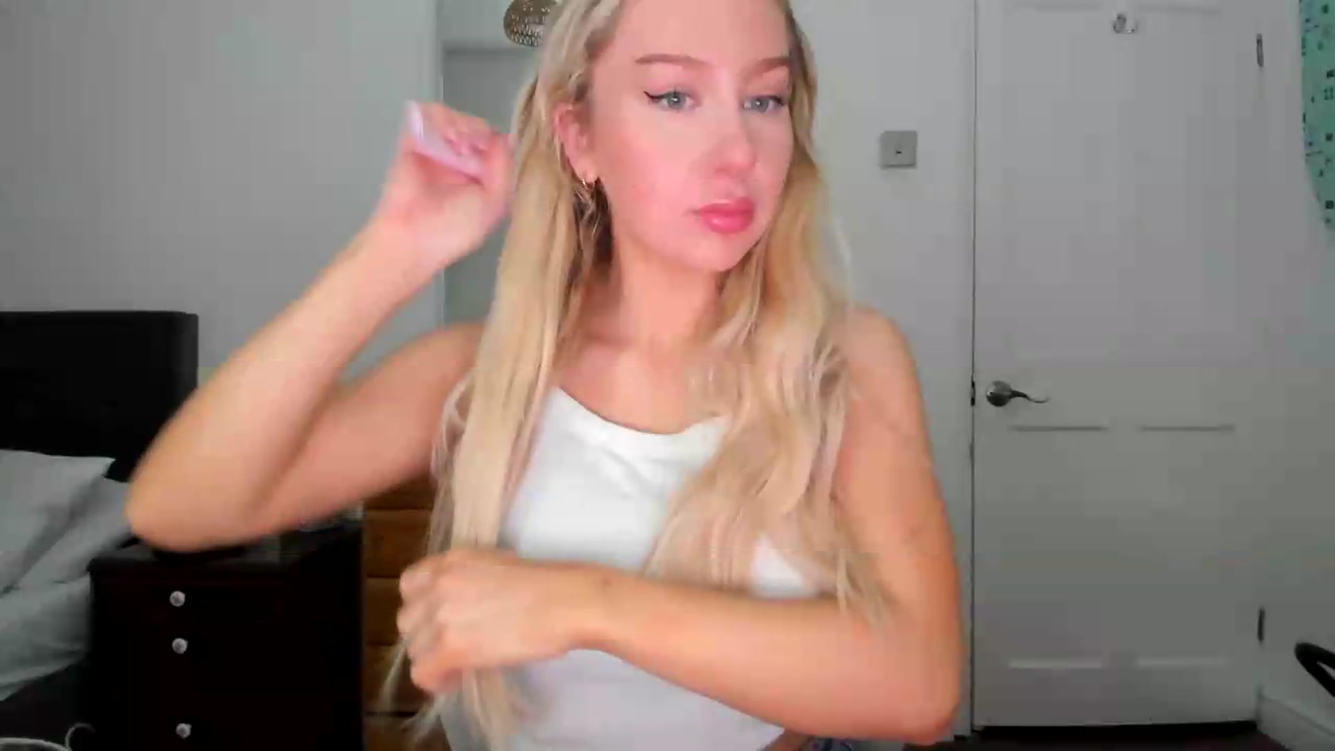 Gallery image thumbnail from British_Cutie's myfreecams stream on, 05/23/2026, 07:49 image 18 of 20