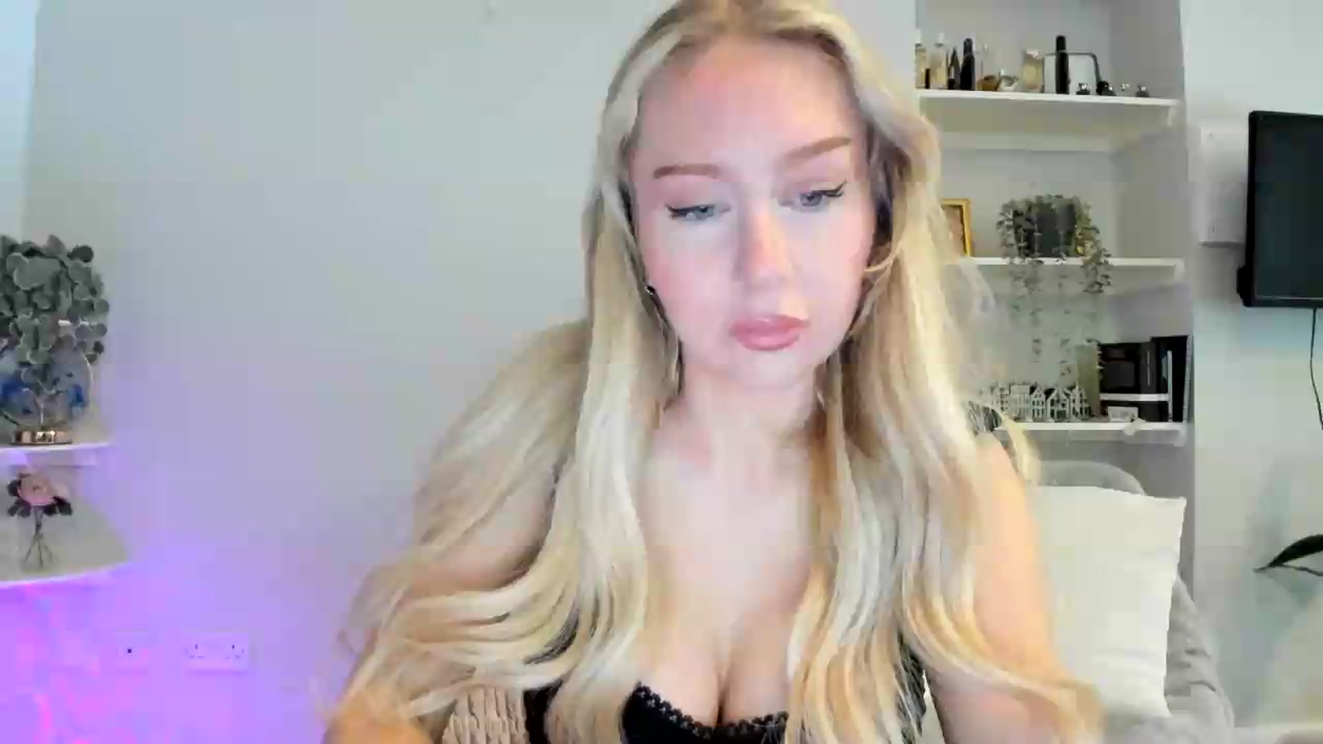 Gallery image thumbnail from British_Cutie's myfreecams stream on, 05/25/2026, 11:54 image 4 of 20