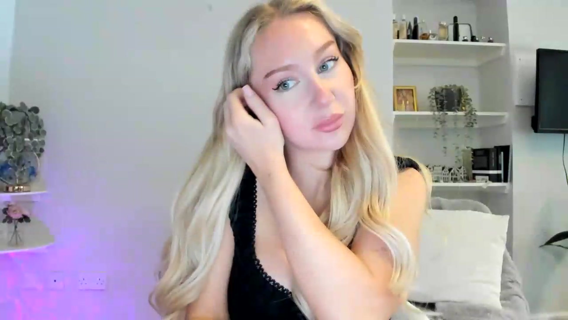 Gallery image thumbnail from British_Cutie's myfreecams stream on, 05/25/2026, 11:54 image 2 of 20