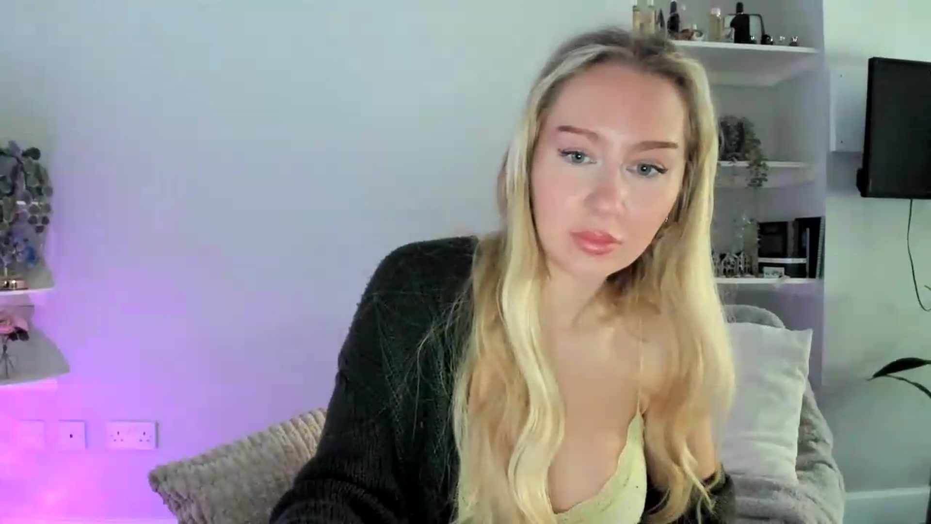 Gallery image thumbnail from British_Cutie's myfreecams stream on, 05/26/2026, 10:39 image 7 of 20