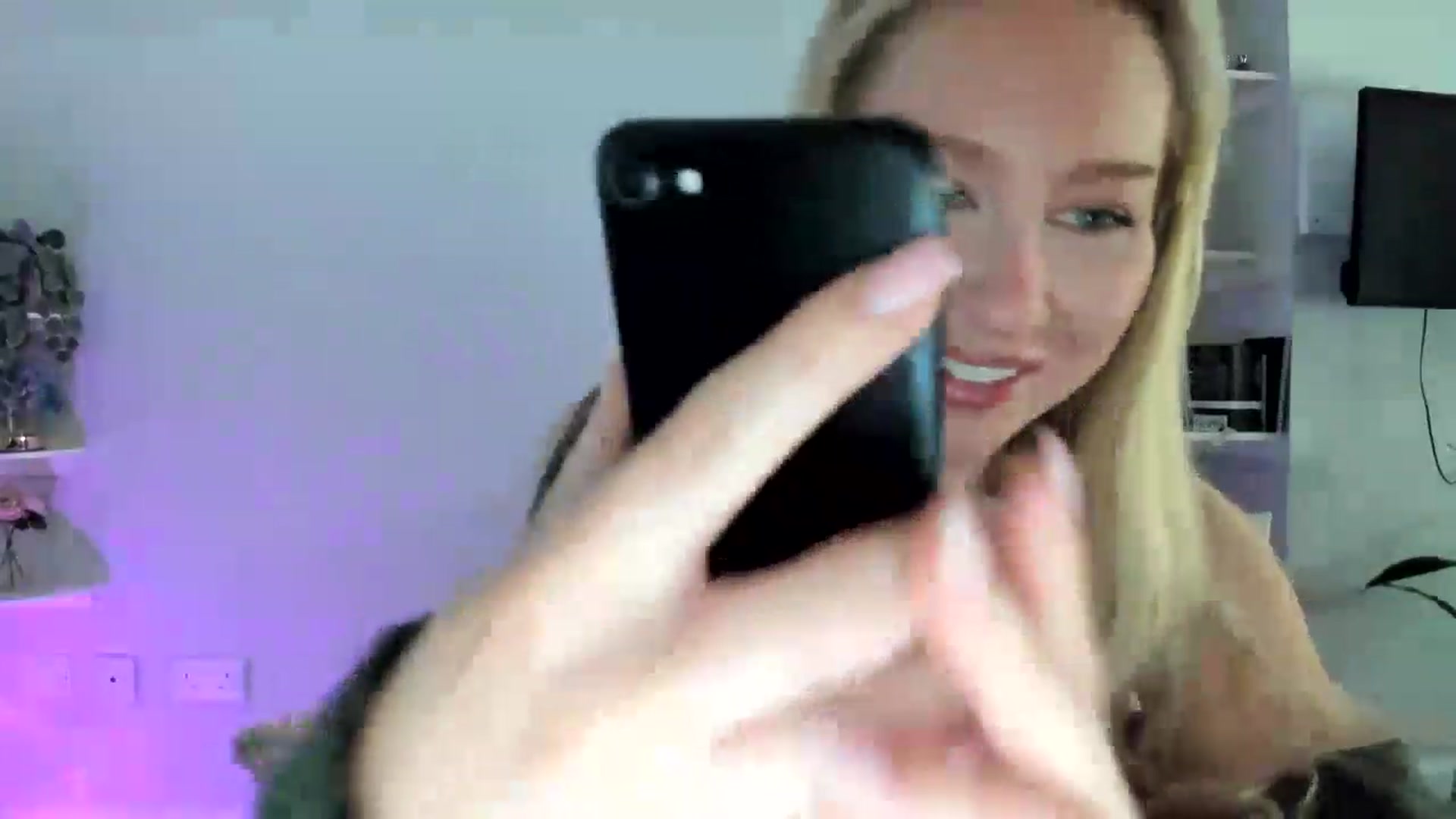 Gallery image thumbnail from British_Cutie's myfreecams stream on, 05/26/2026, 10:39 image 12 of 20