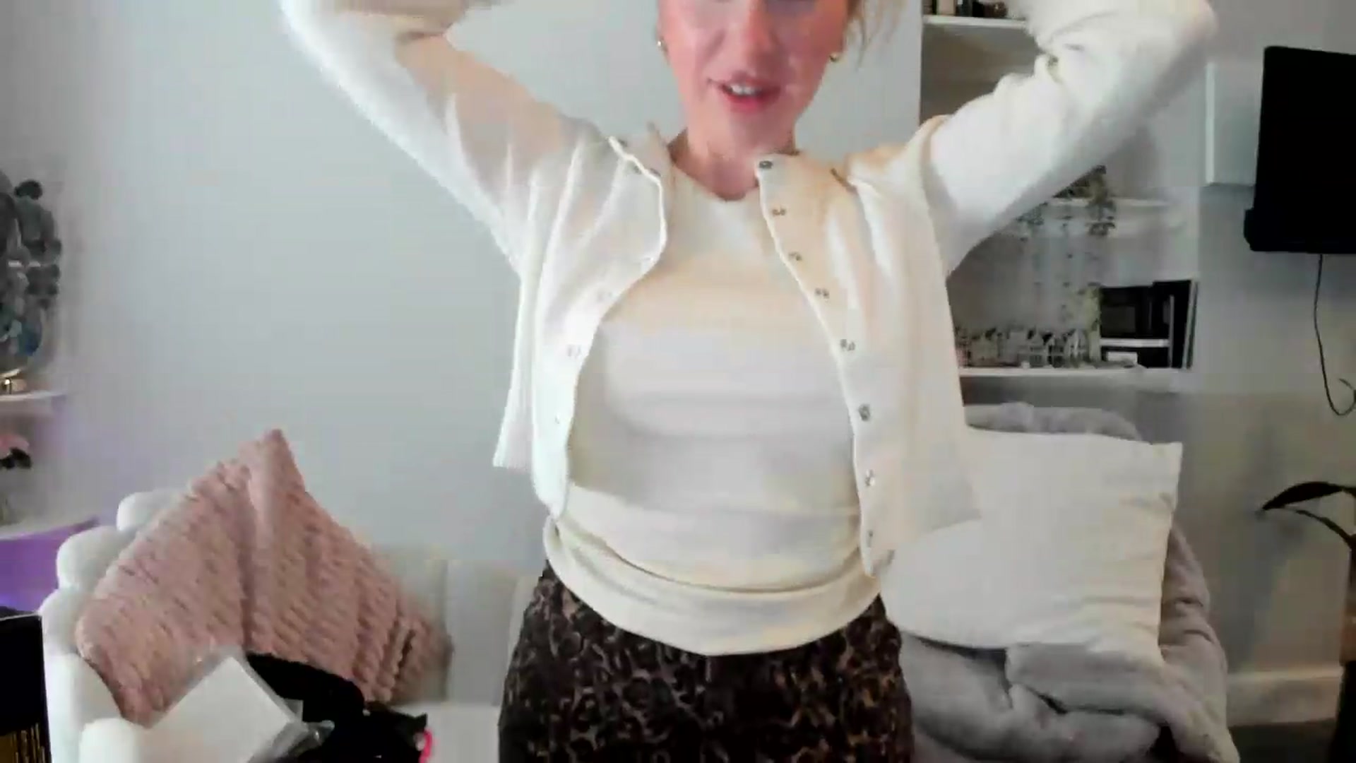 Gallery image thumbnail from British_Cutie's myfreecams stream on, 05/27/2026, 14:10 image 17 of 20
