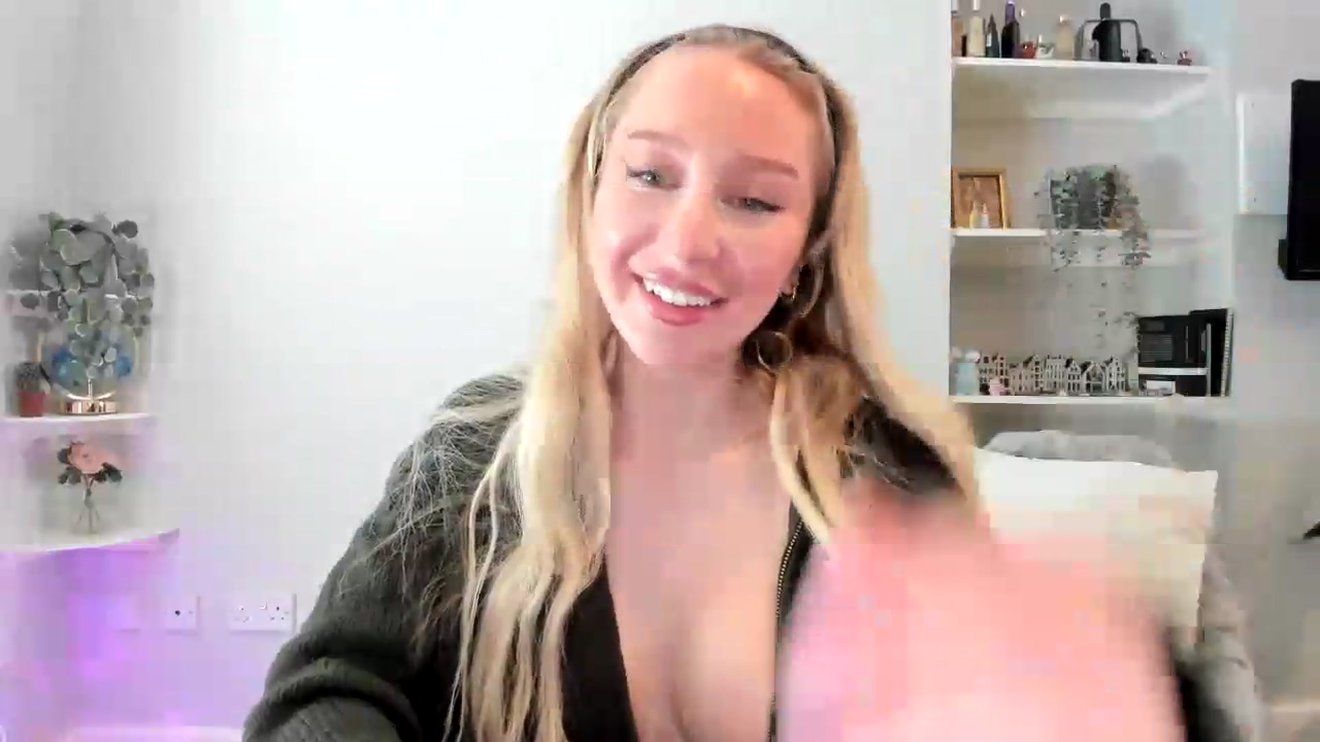 Gallery image thumbnail from British_Cutie's myfreecams stream on, 05/27/2026, 14:10 image 13 of 20
