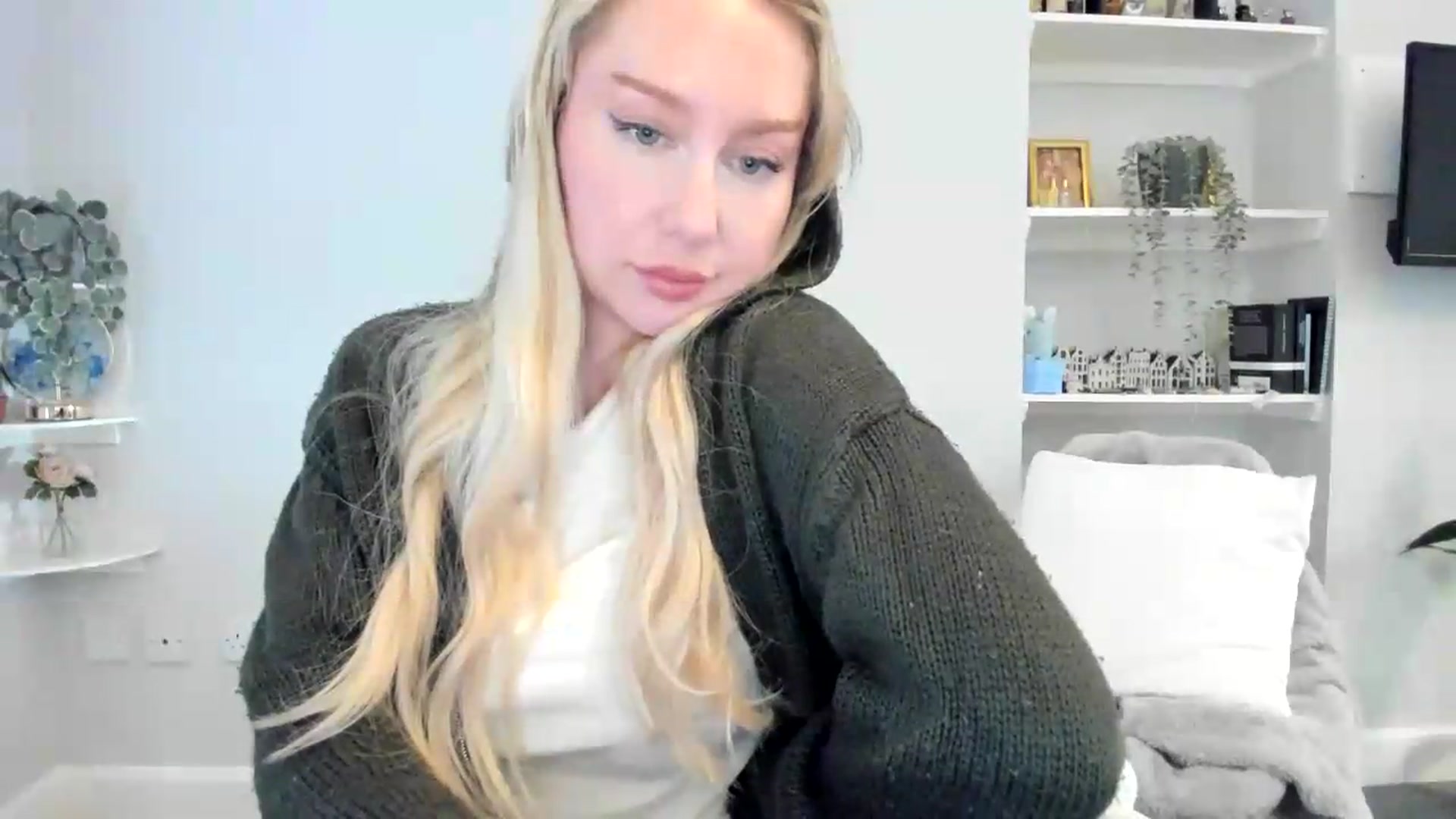 Gallery image thumbnail from British_Cutie's myfreecams stream on, 05/27/2026, 16:58 image 15 of 20