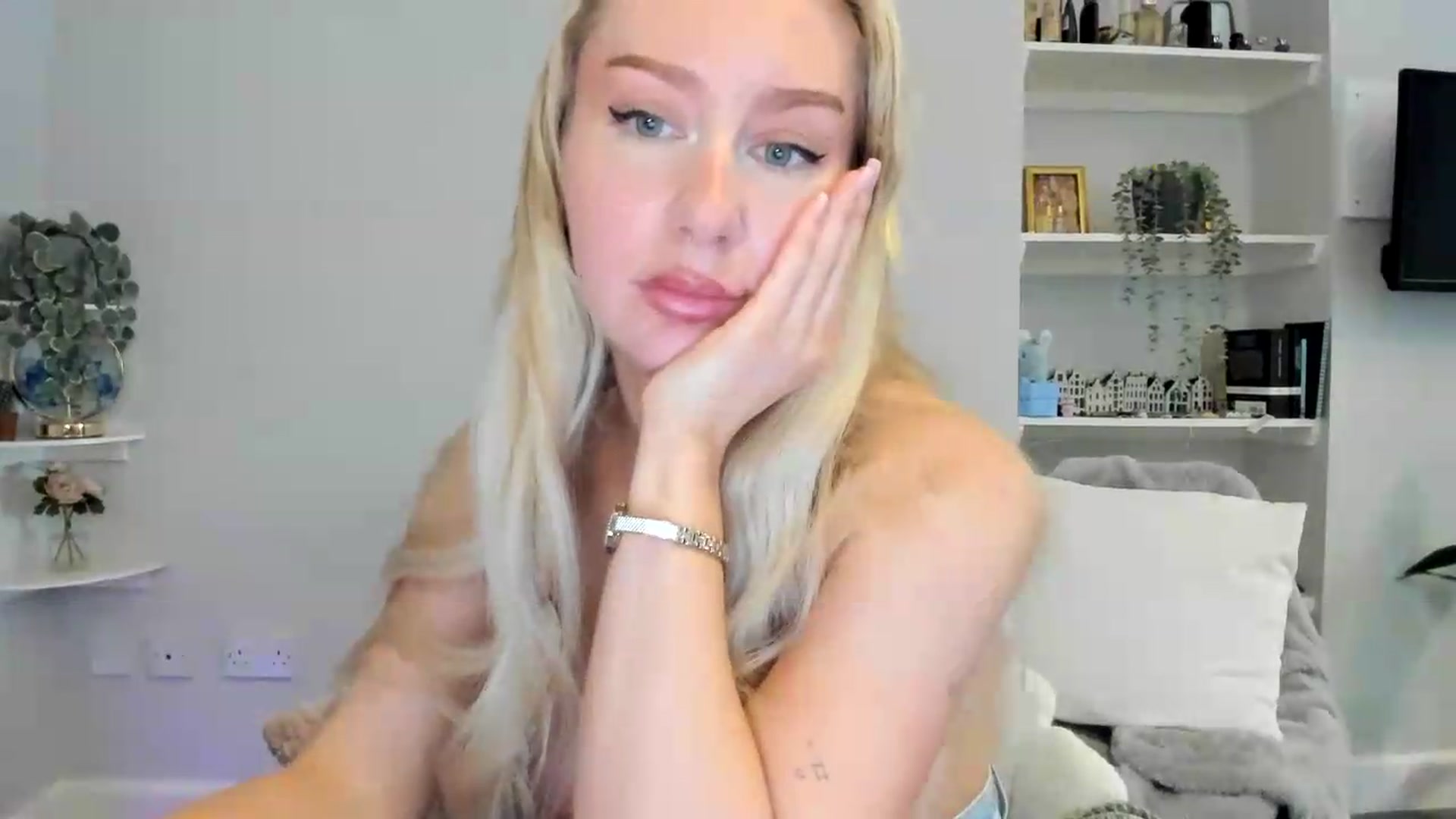 Gallery image thumbnail from British_Cutie's myfreecams stream on, 05/28/2026, 16:41 image 15 of 20