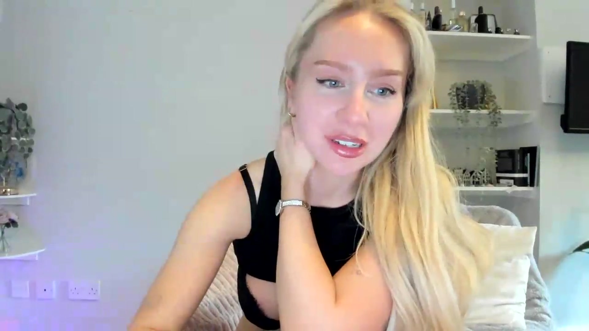 Gallery image thumbnail from British_Cutie's myfreecams stream on, 05/29/2026, 17:02 image 16 of 20